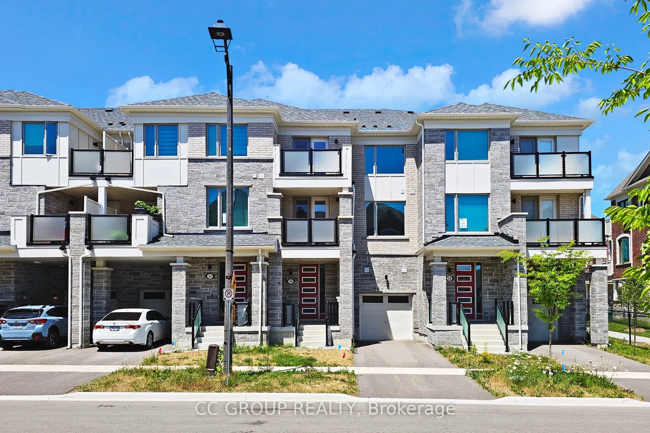 30 Thomas Frisby Jr Crescent