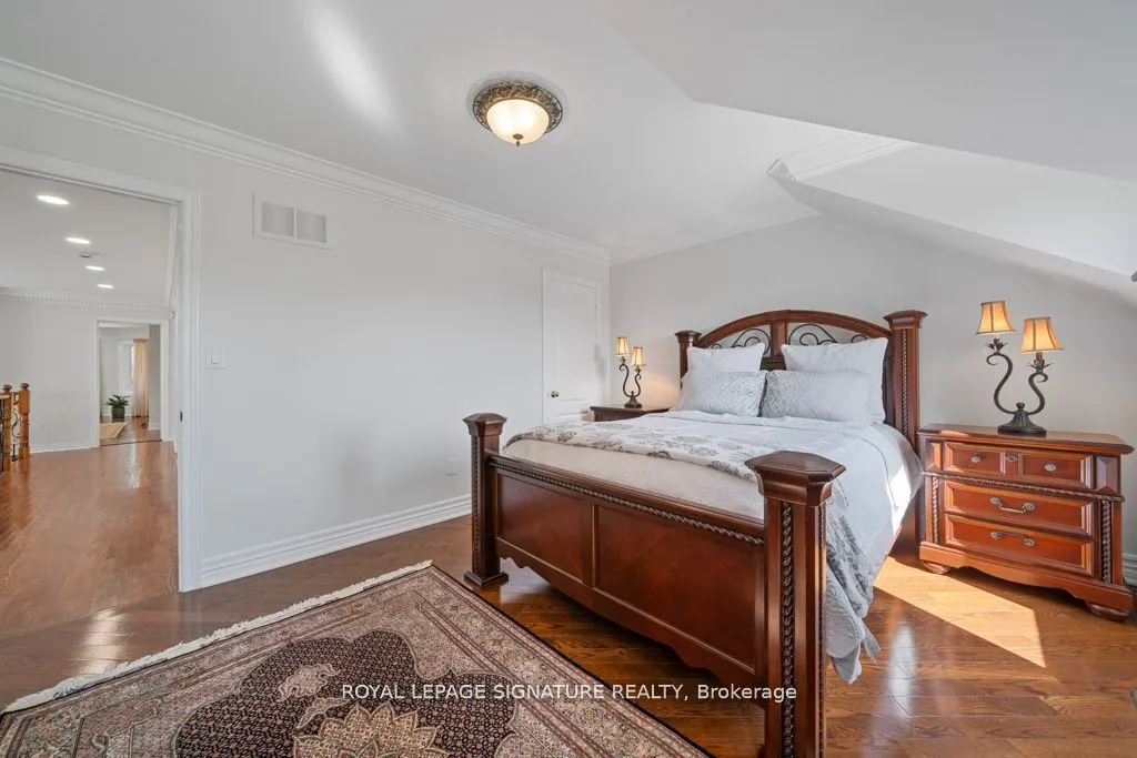 95 Shaftsbury Avenue