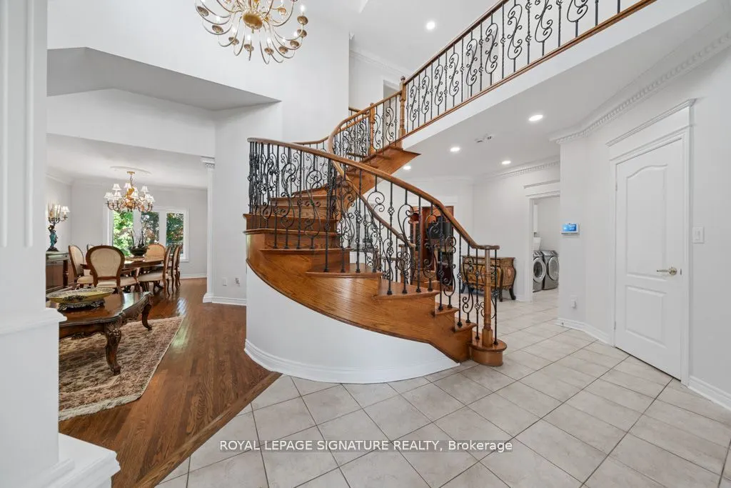 95 Shaftsbury Avenue