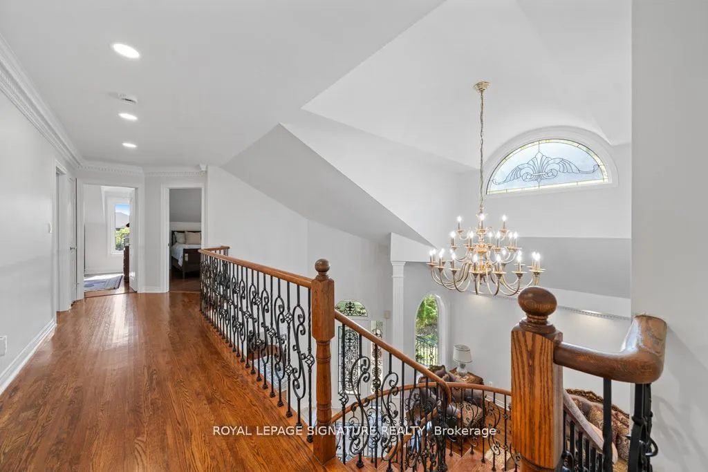 95 Shaftsbury Avenue