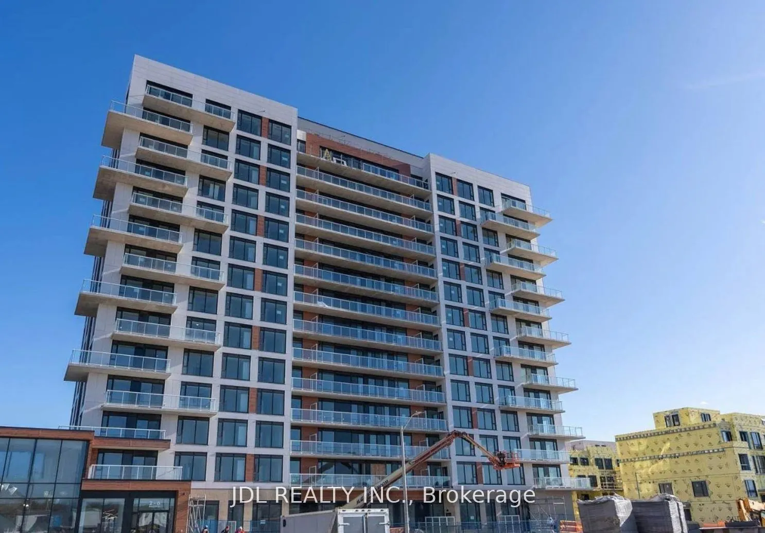 2 David Eyer Road N, #831