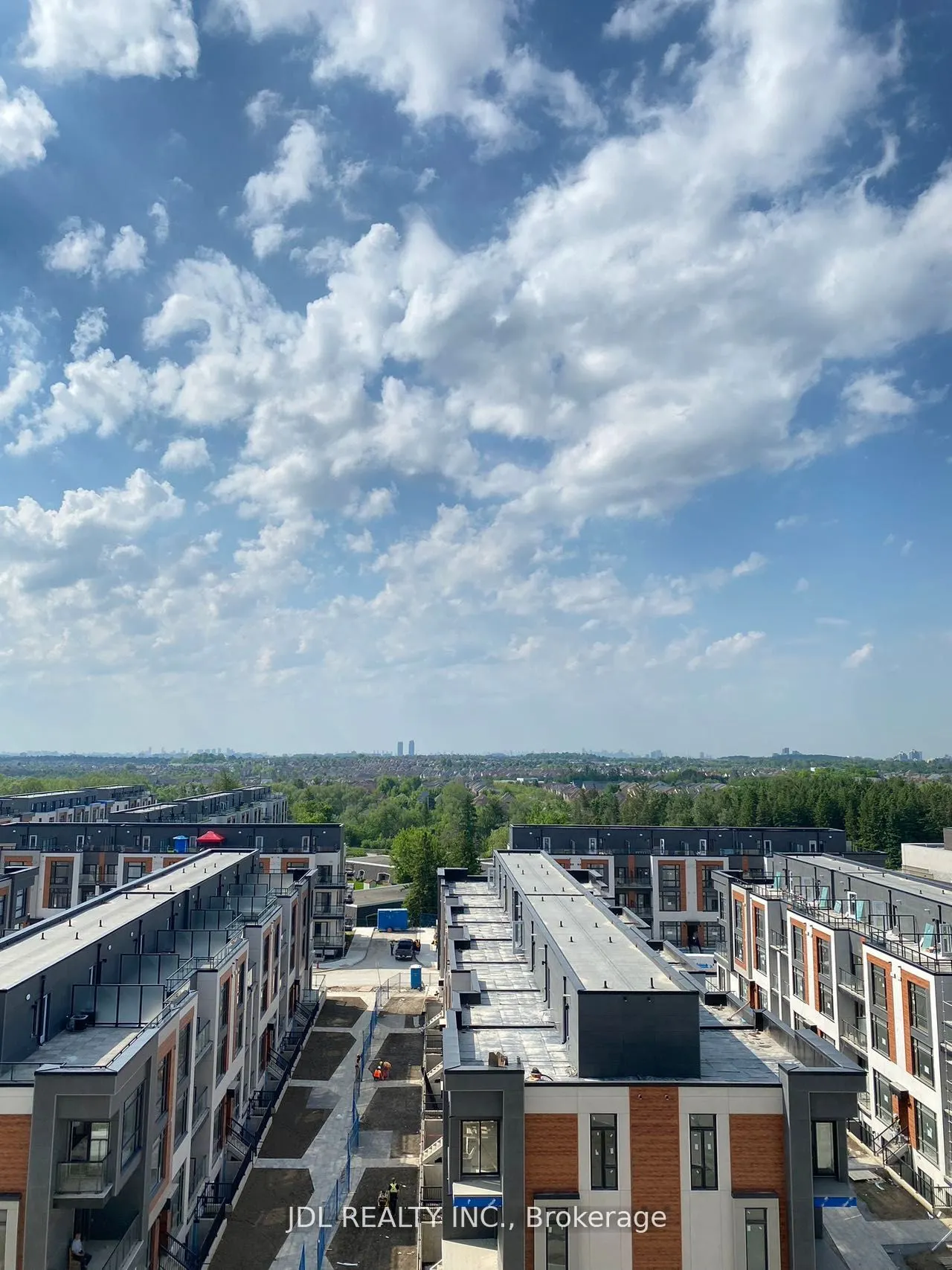 2 David Eyer Road N, #831