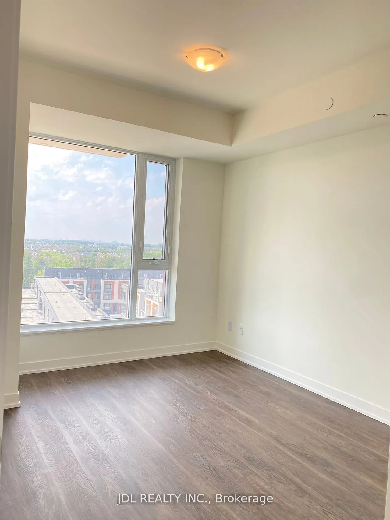 2 David Eyer Road N, #831