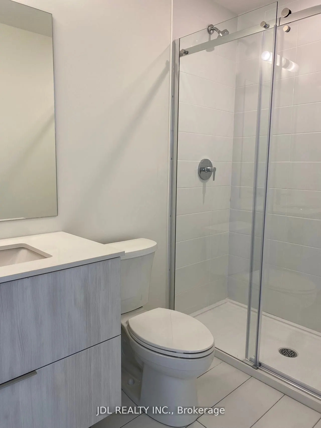 2 David Eyer Road N, #831