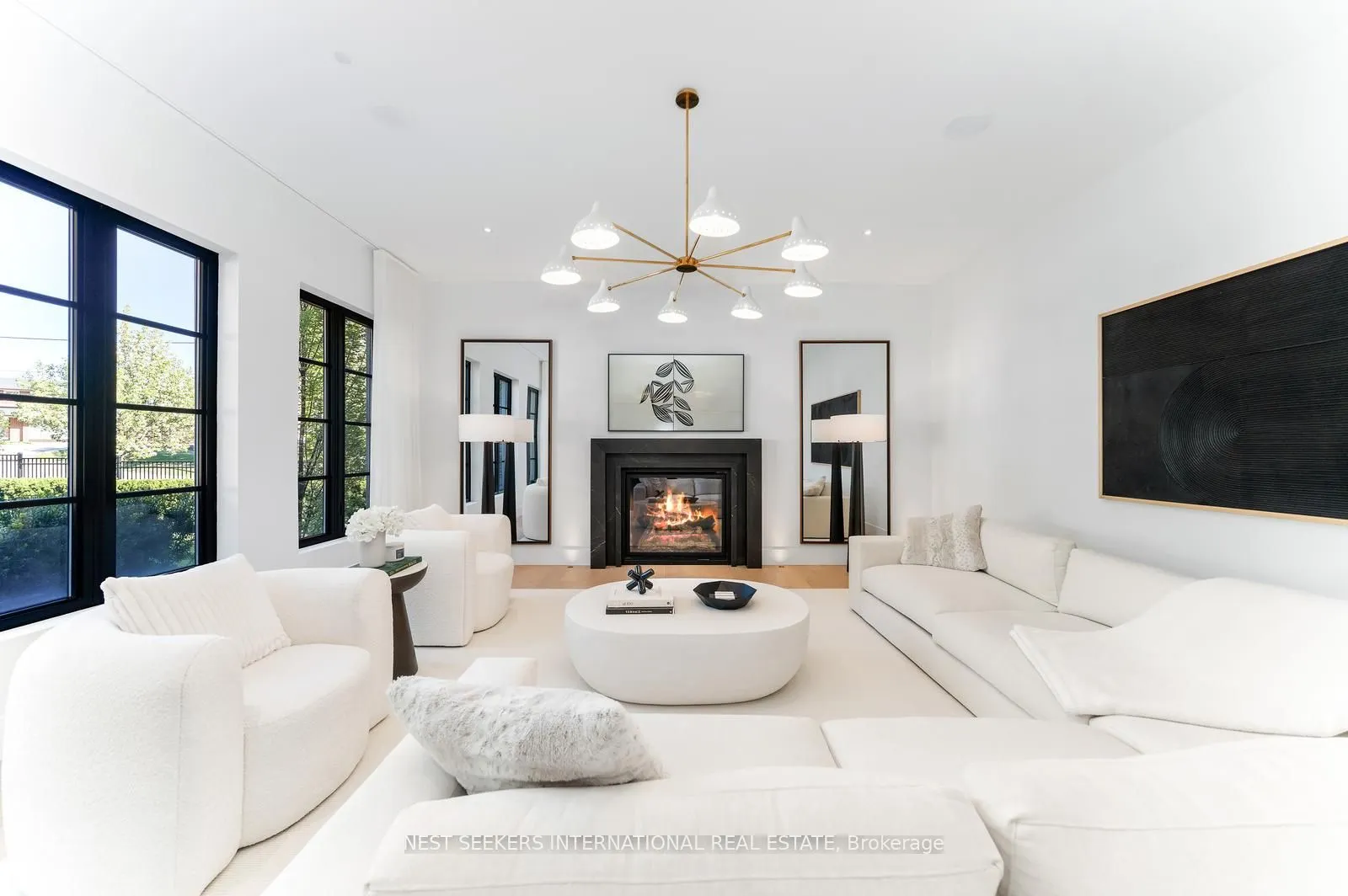 6 Forestave Crescent