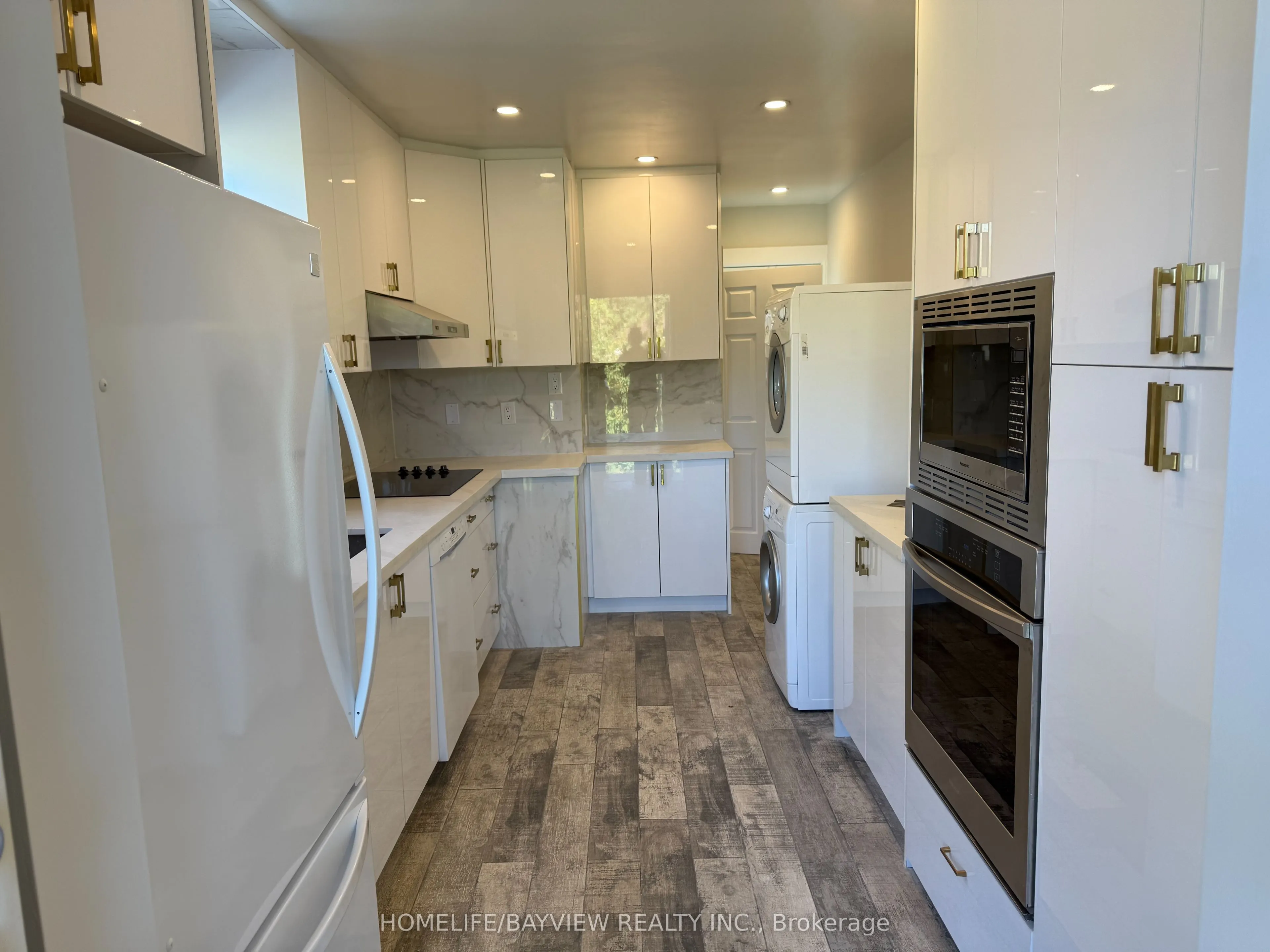 69 Woodward Avenue, #Main