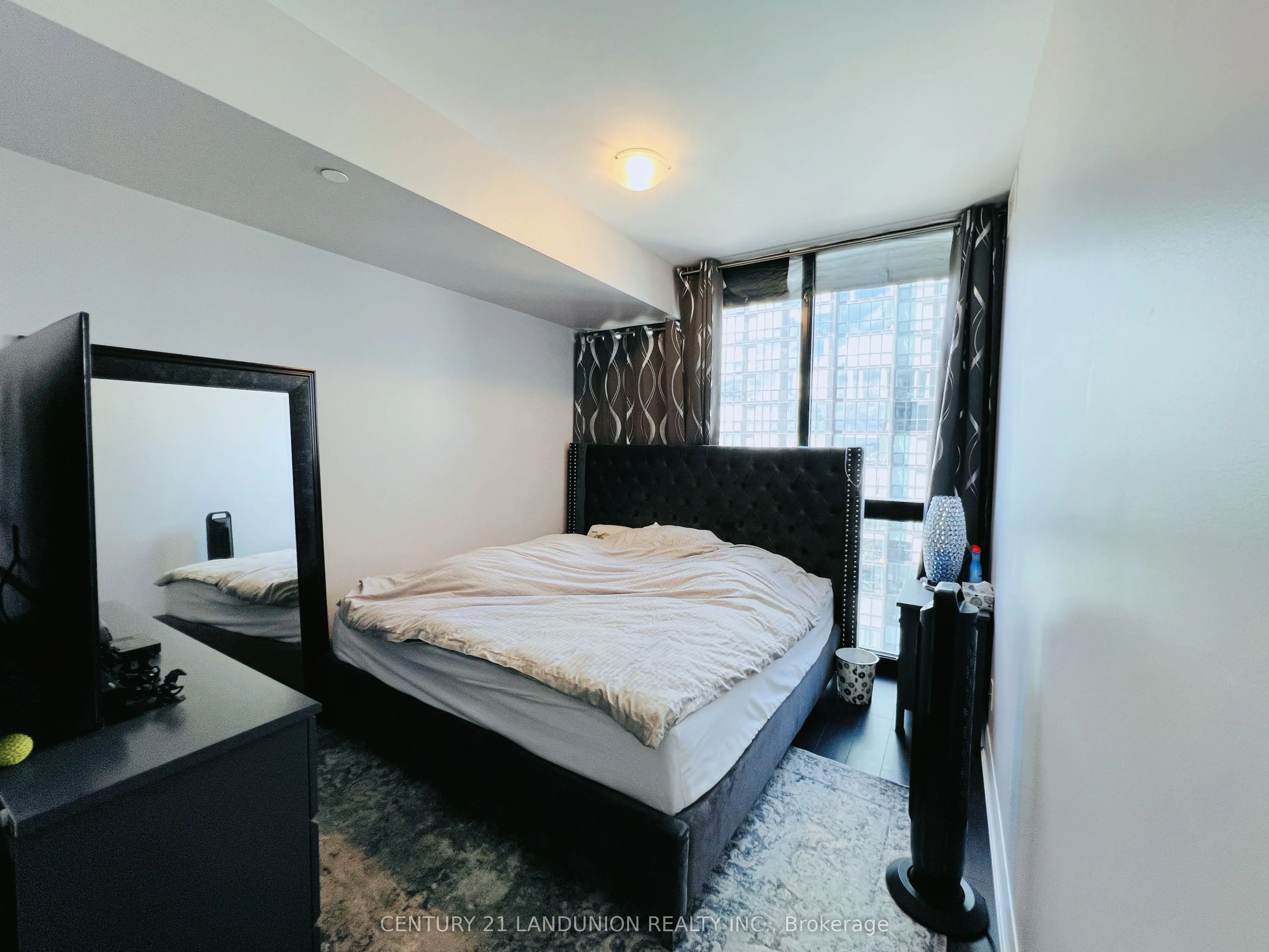 2900 Highway 7 Road, #1305