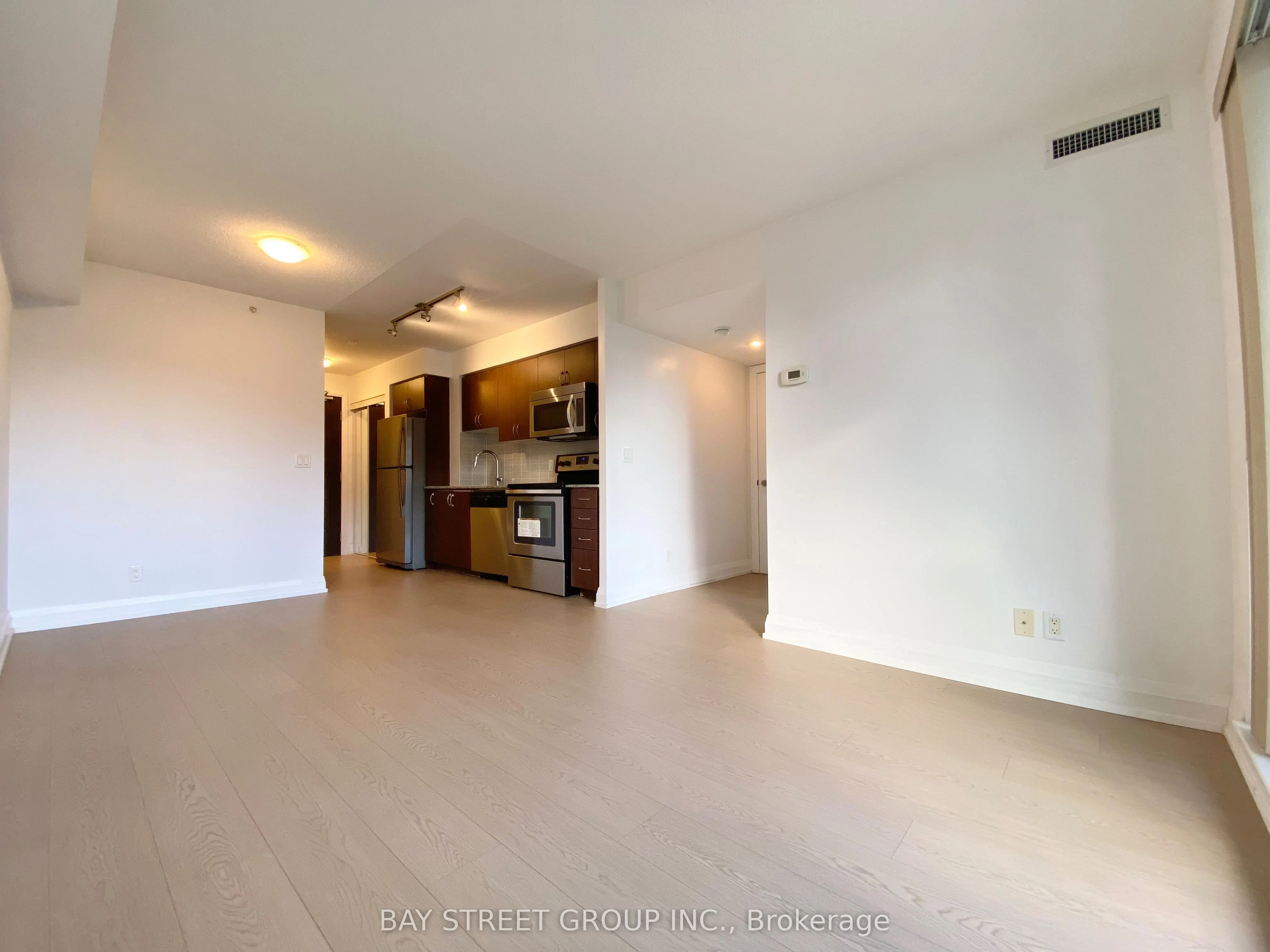 370 Highway 7 E, #925