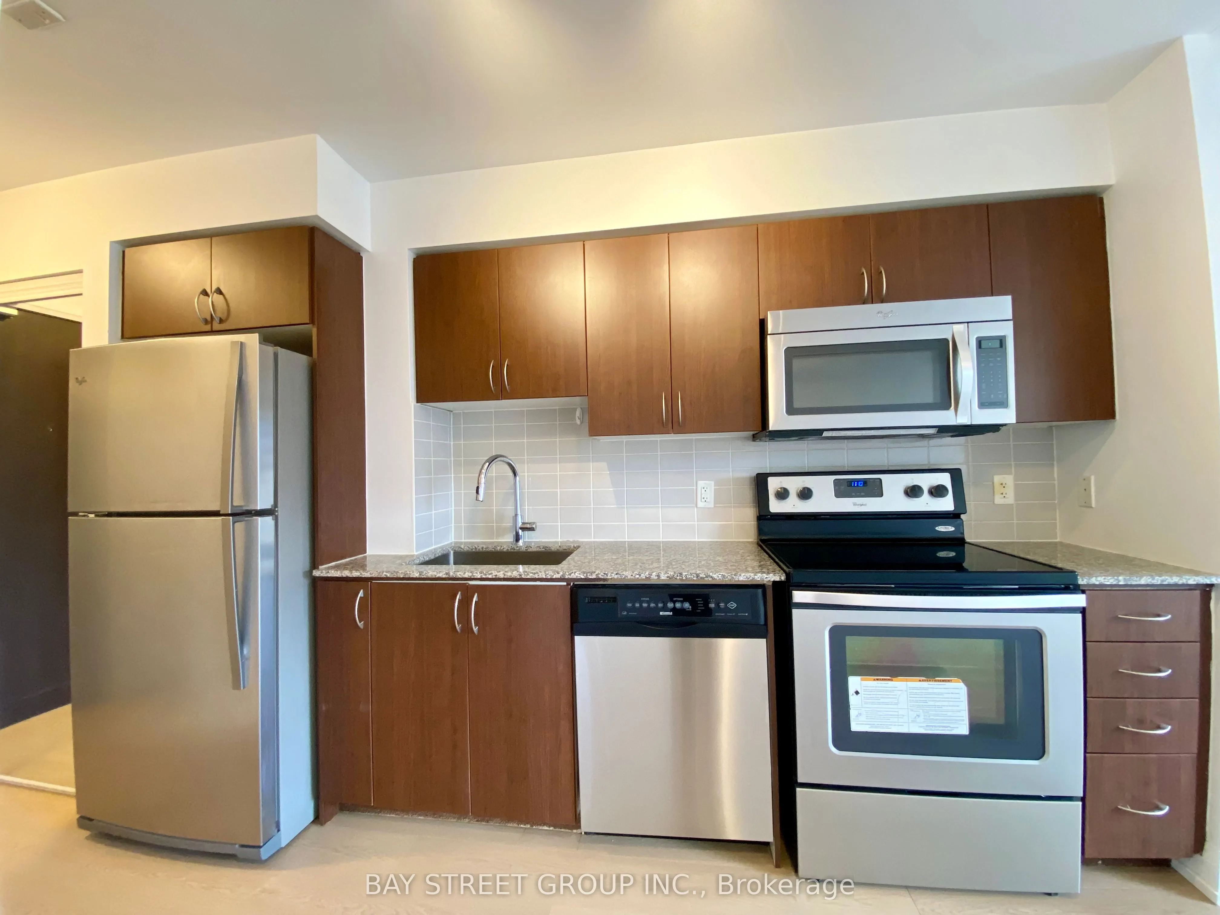370 Highway 7 E, #925