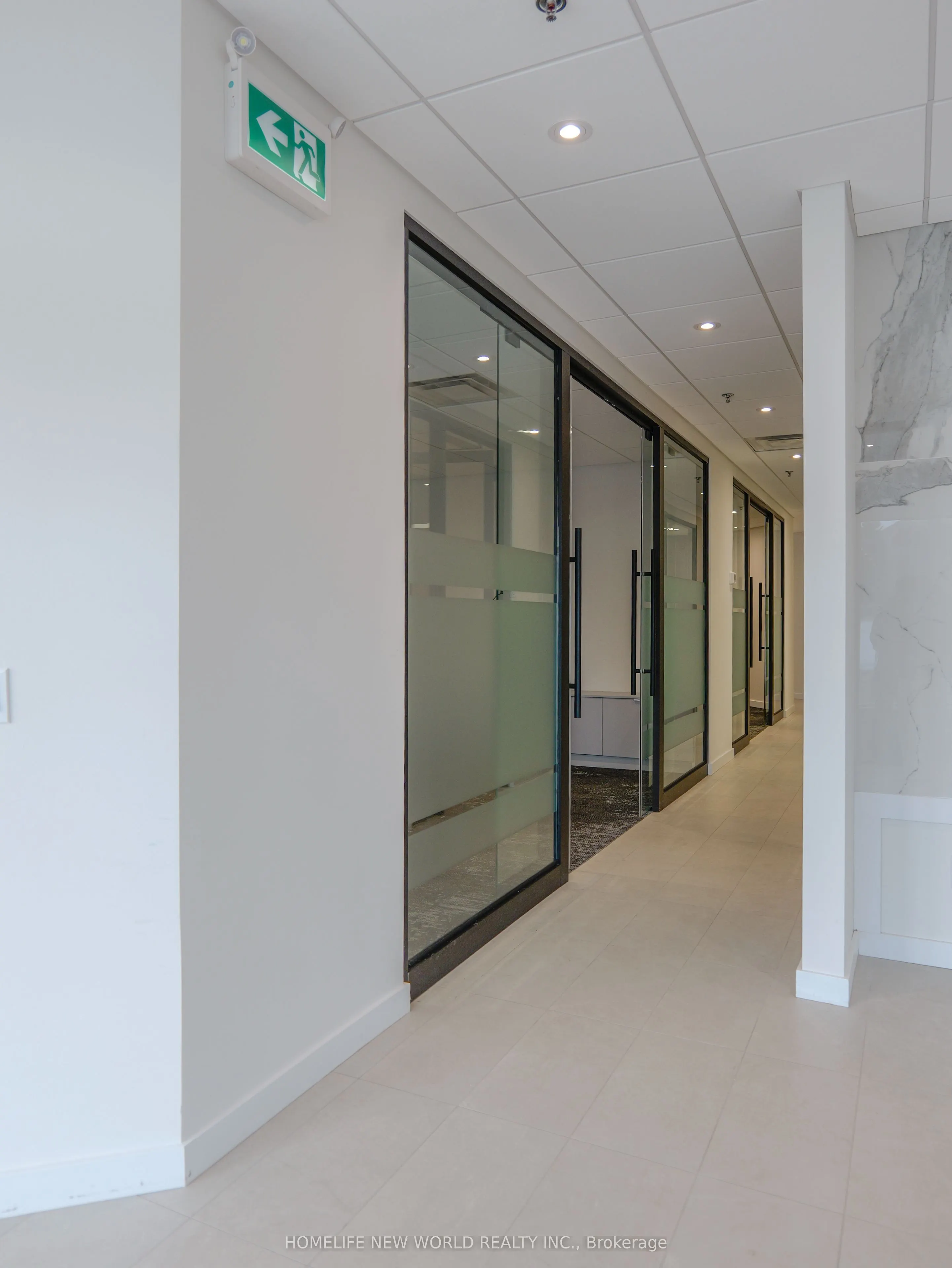 8901 Woodbine Avenue, #118