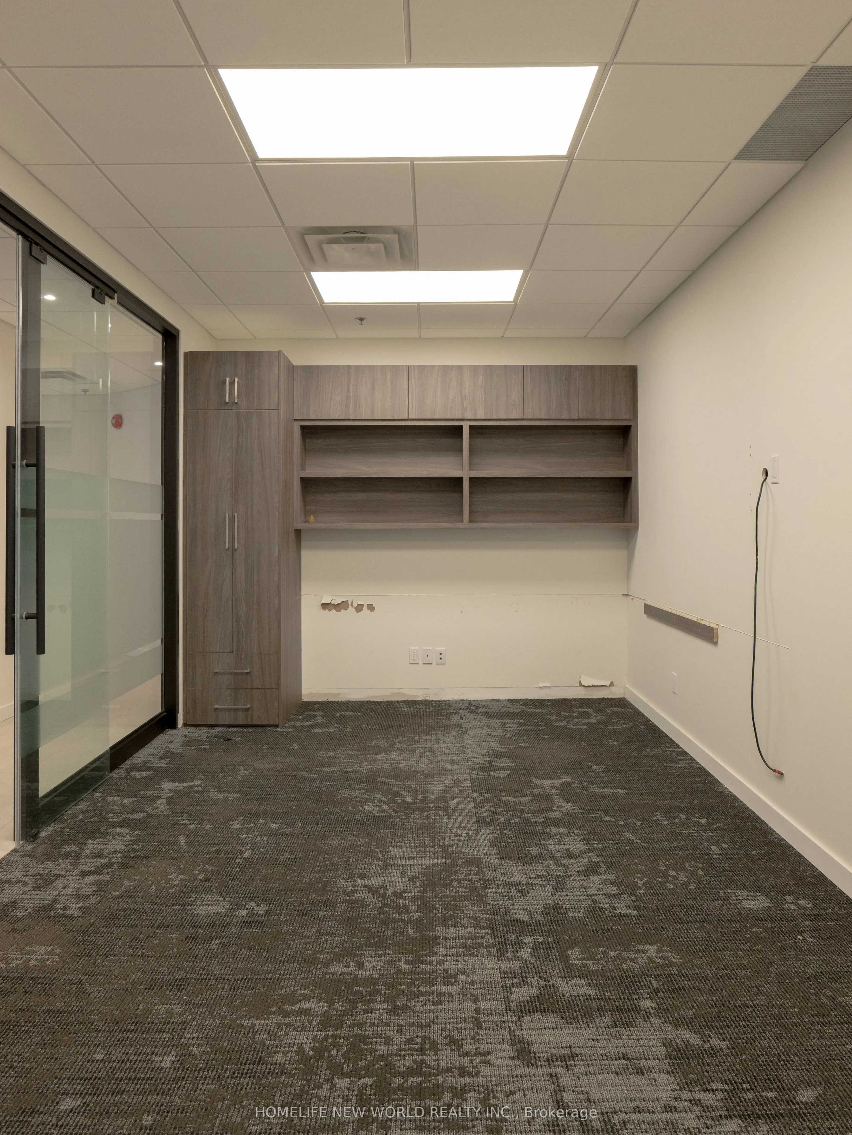 8901 Woodbine Avenue, #118