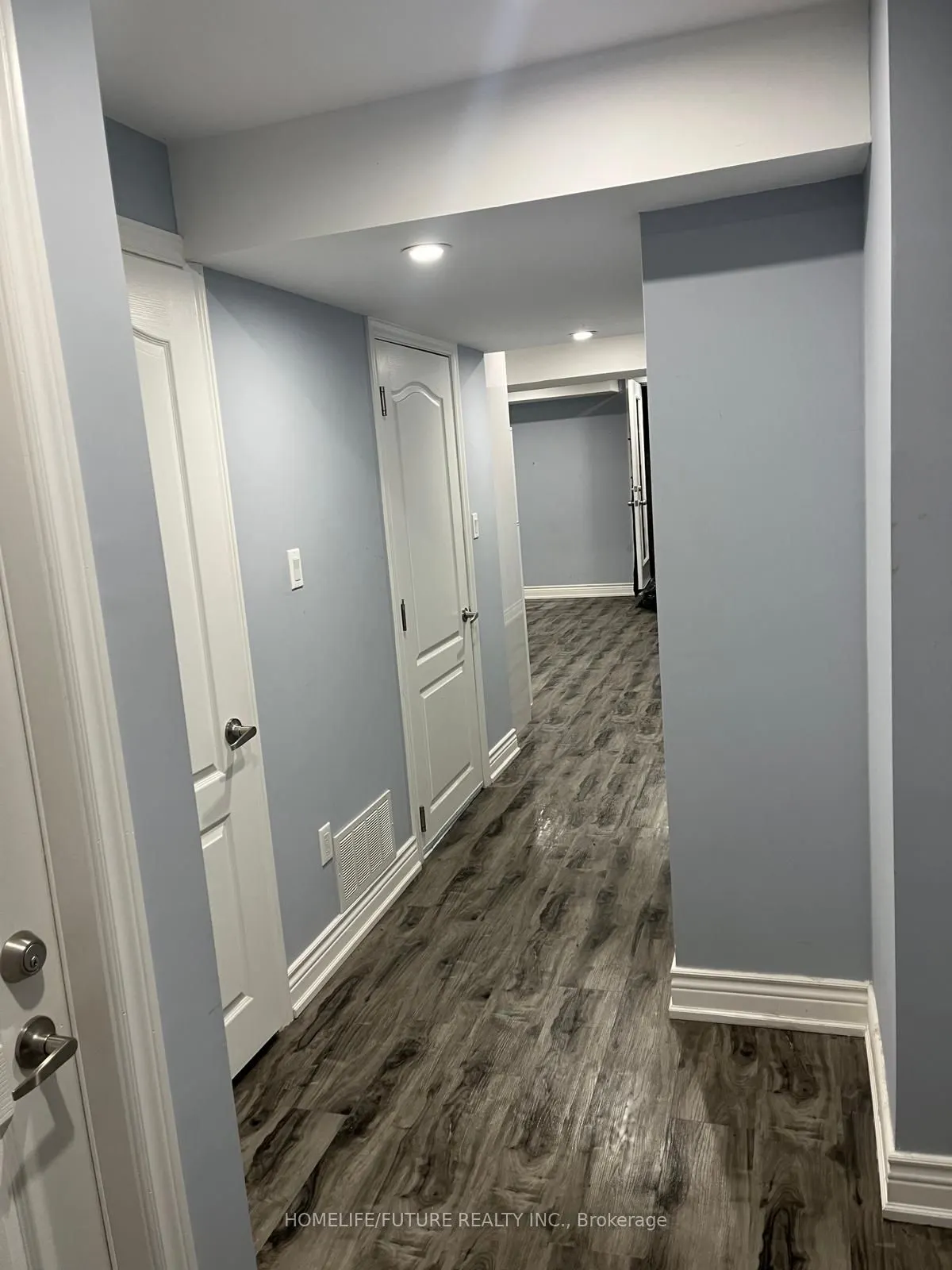 308 Cornell Centre Boulevard, #Main & 2nd
