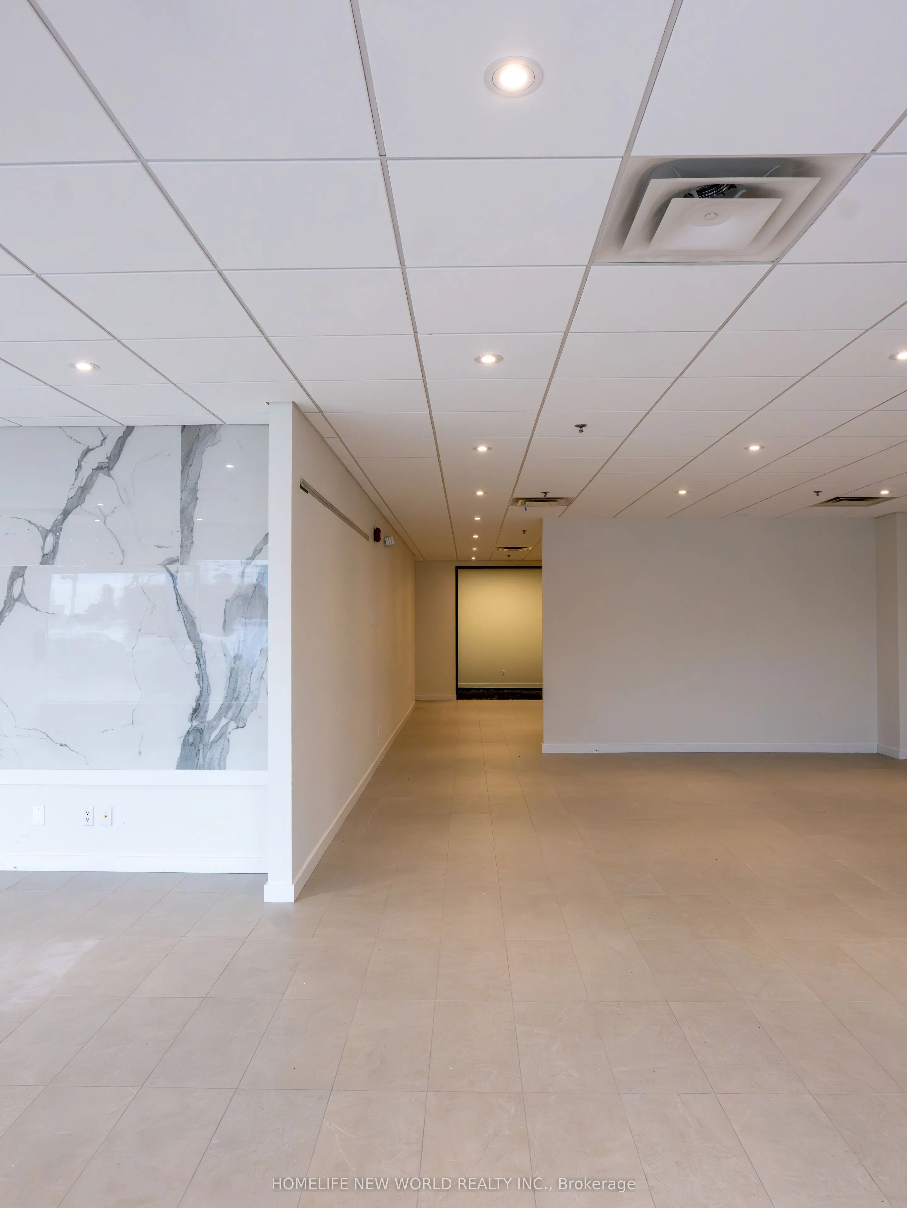 8901 Woodbine Avenue, #118