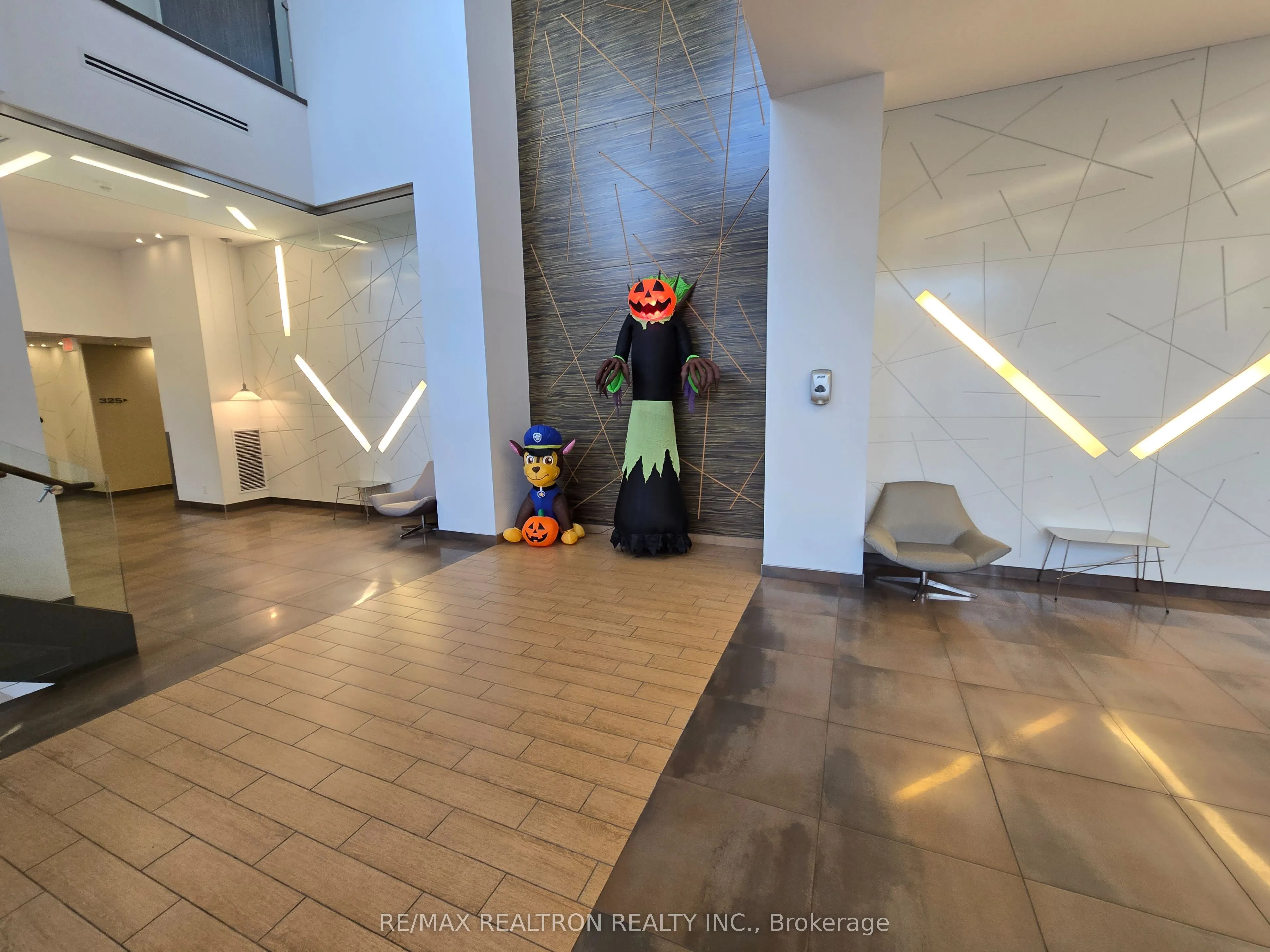 325 South Park Road, #712