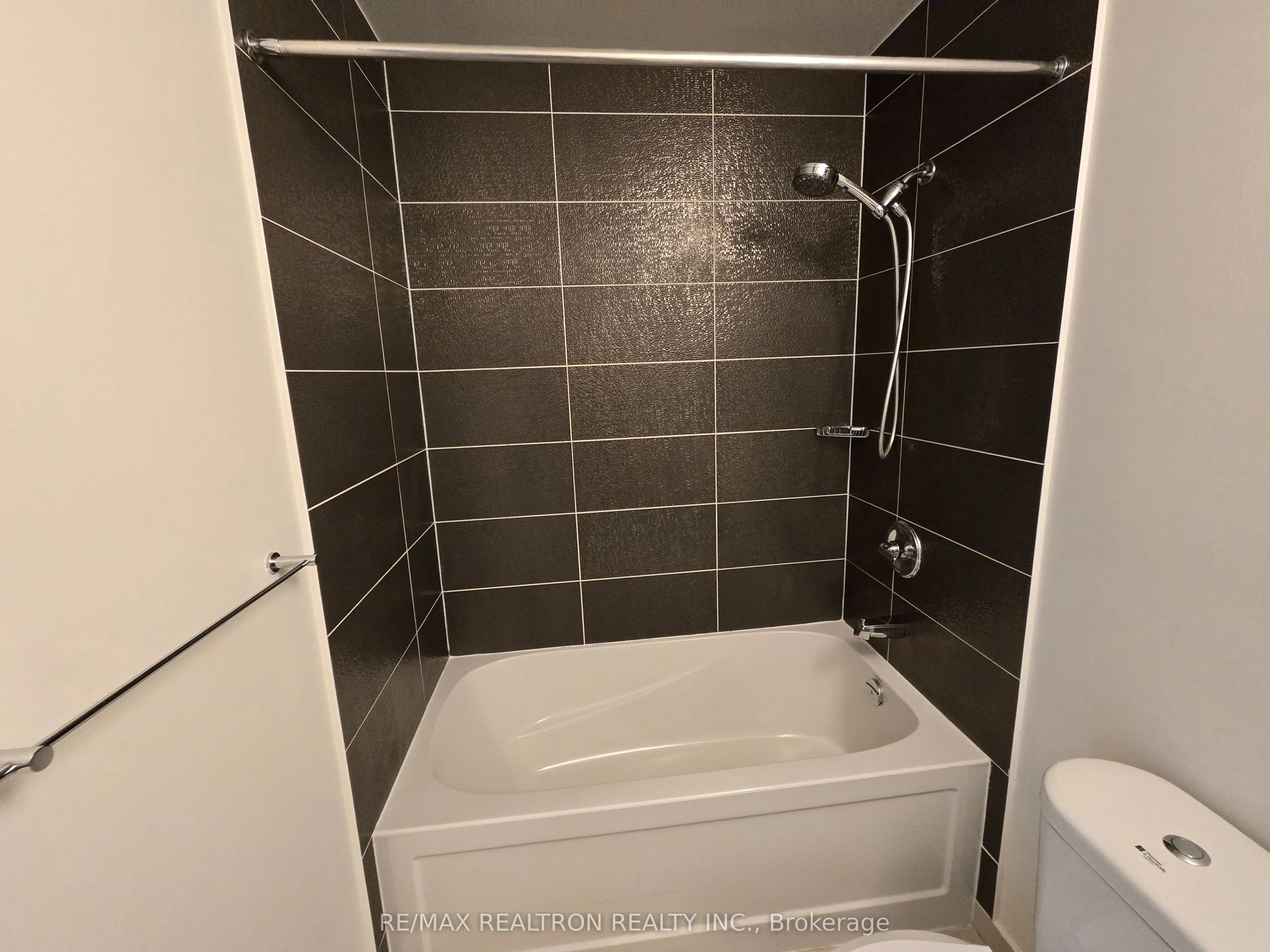 325 South Park Road, #712