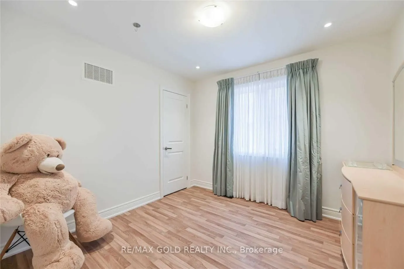 11 William Luck Avenue, #Main