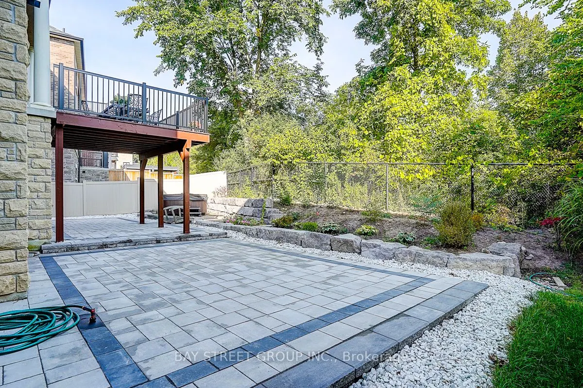 80 LADY JESSICA DR Drive N