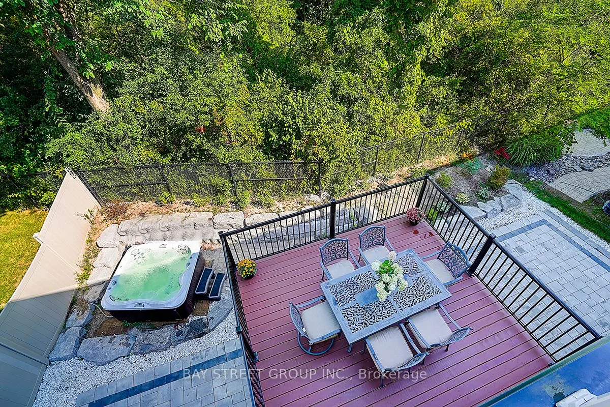 80 LADY JESSICA DR Drive N