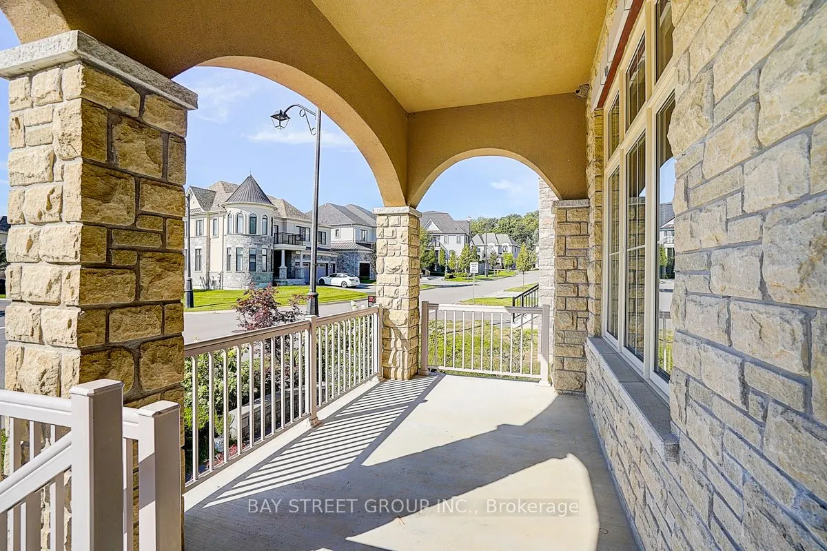 80 LADY JESSICA DR Drive N