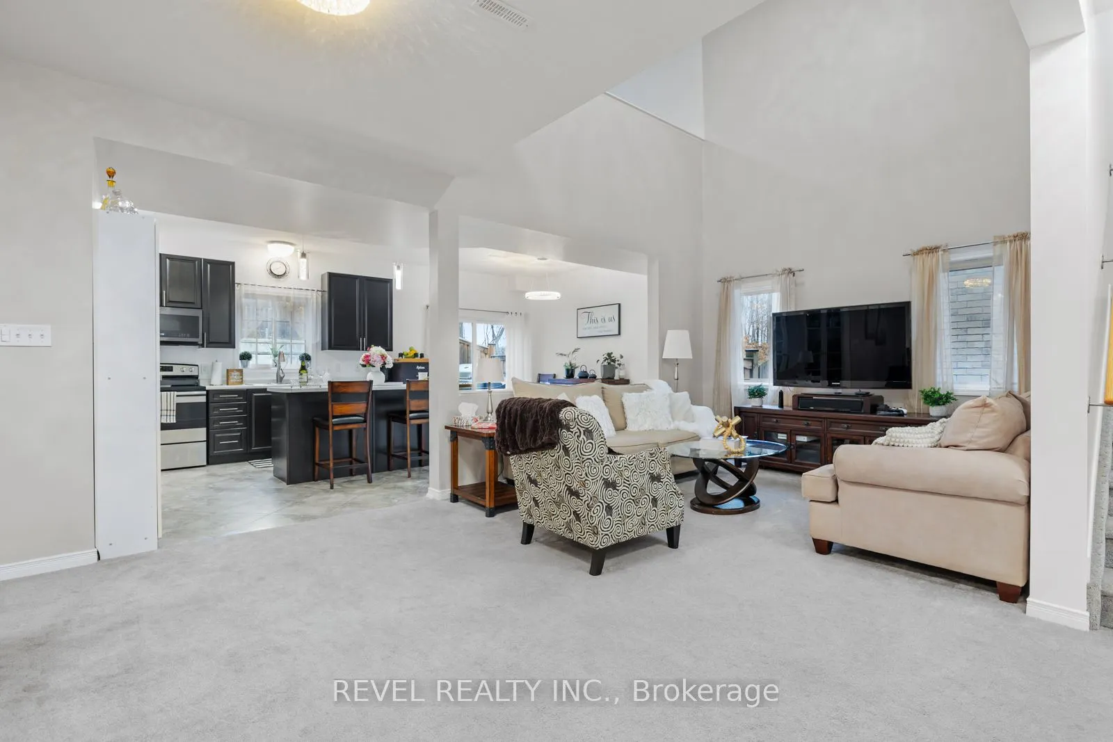 1254 Leslie Drive