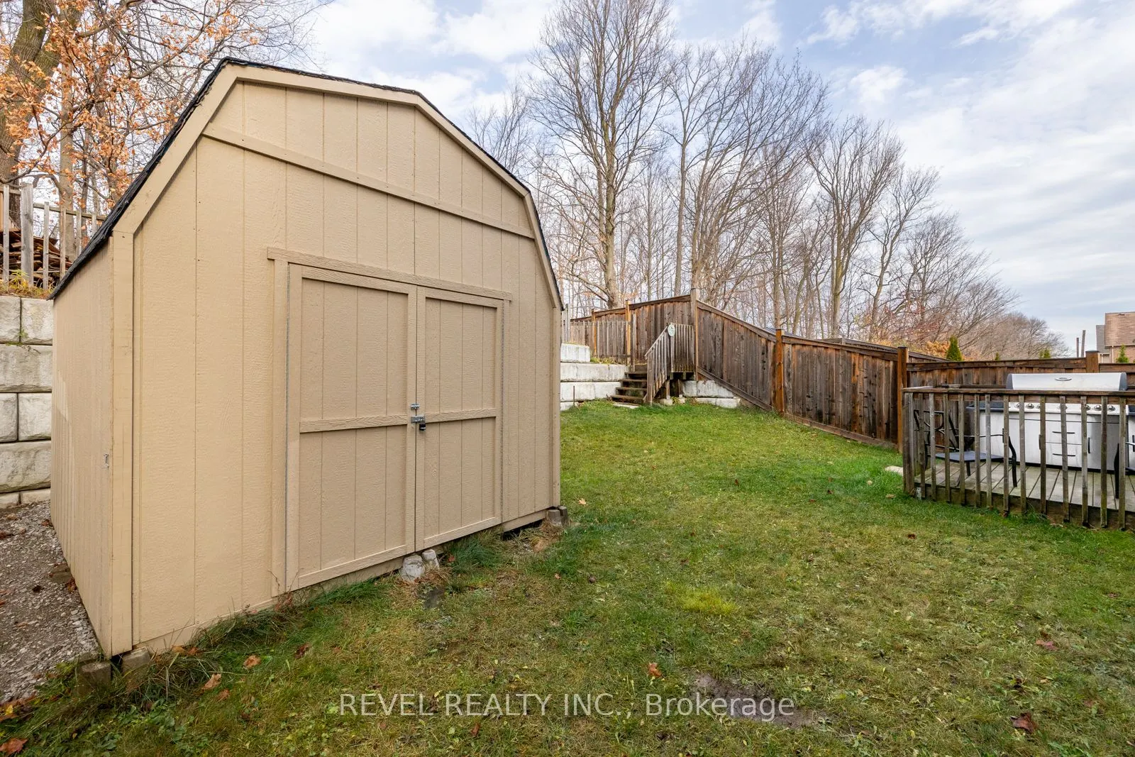 1254 Leslie Drive