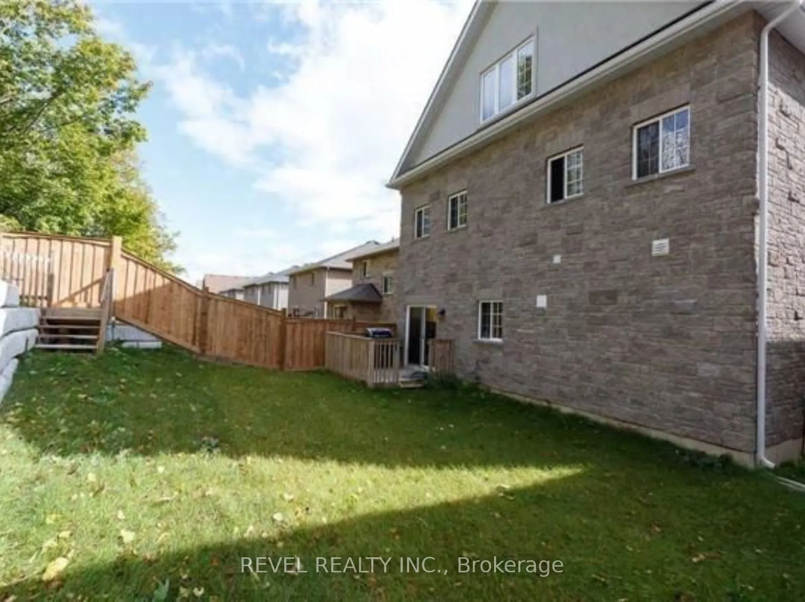 1254 Leslie Drive