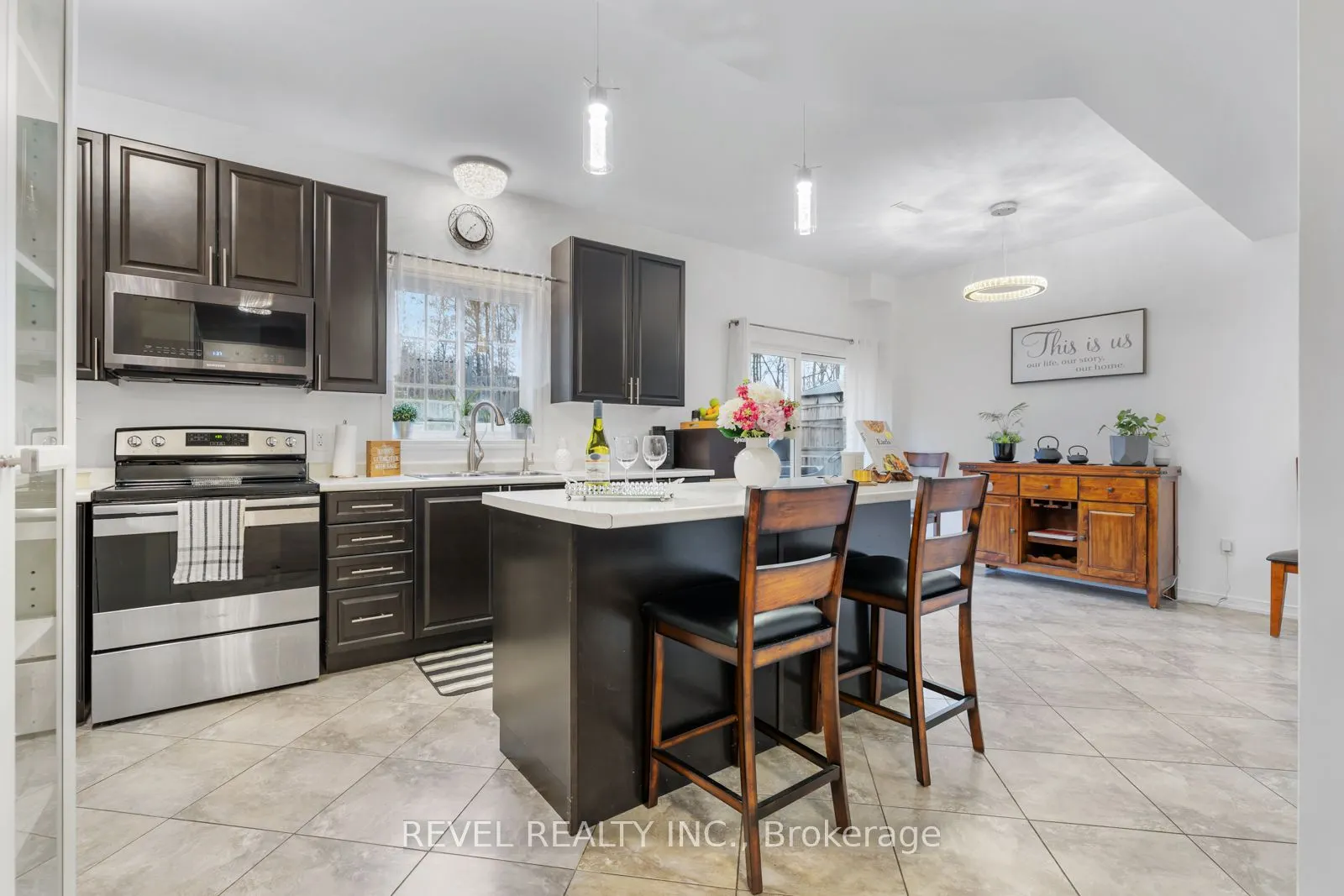 1254 Leslie Drive