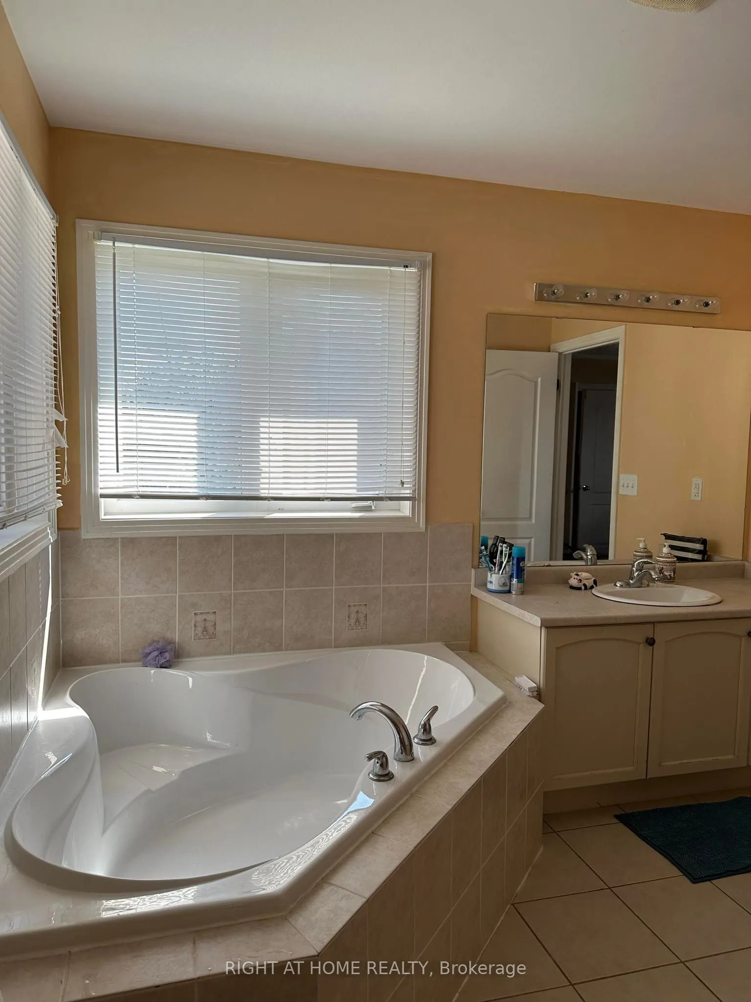 357 Dowson Loop, #(Main)
