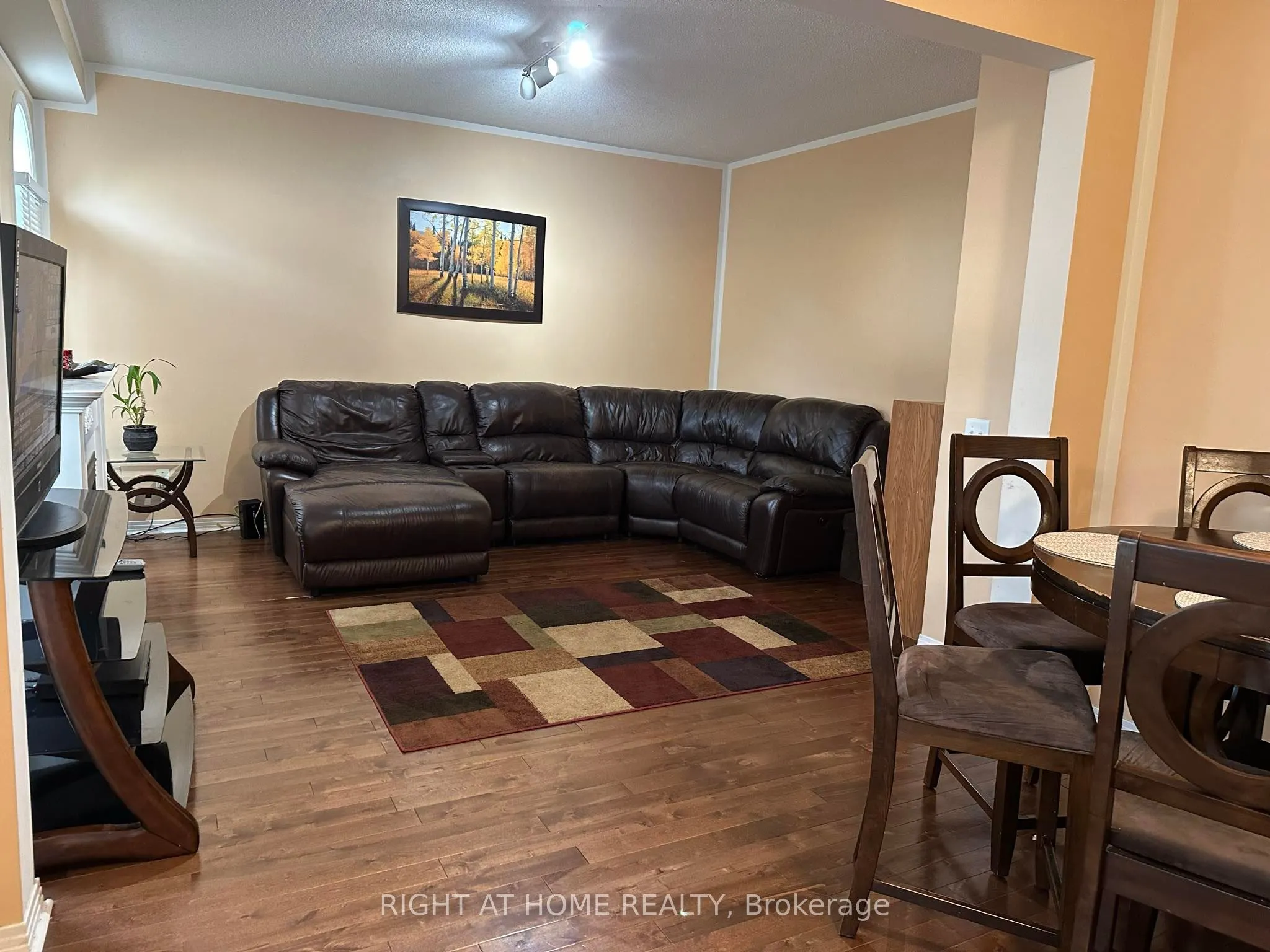 357 Dowson Loop, #(Main)