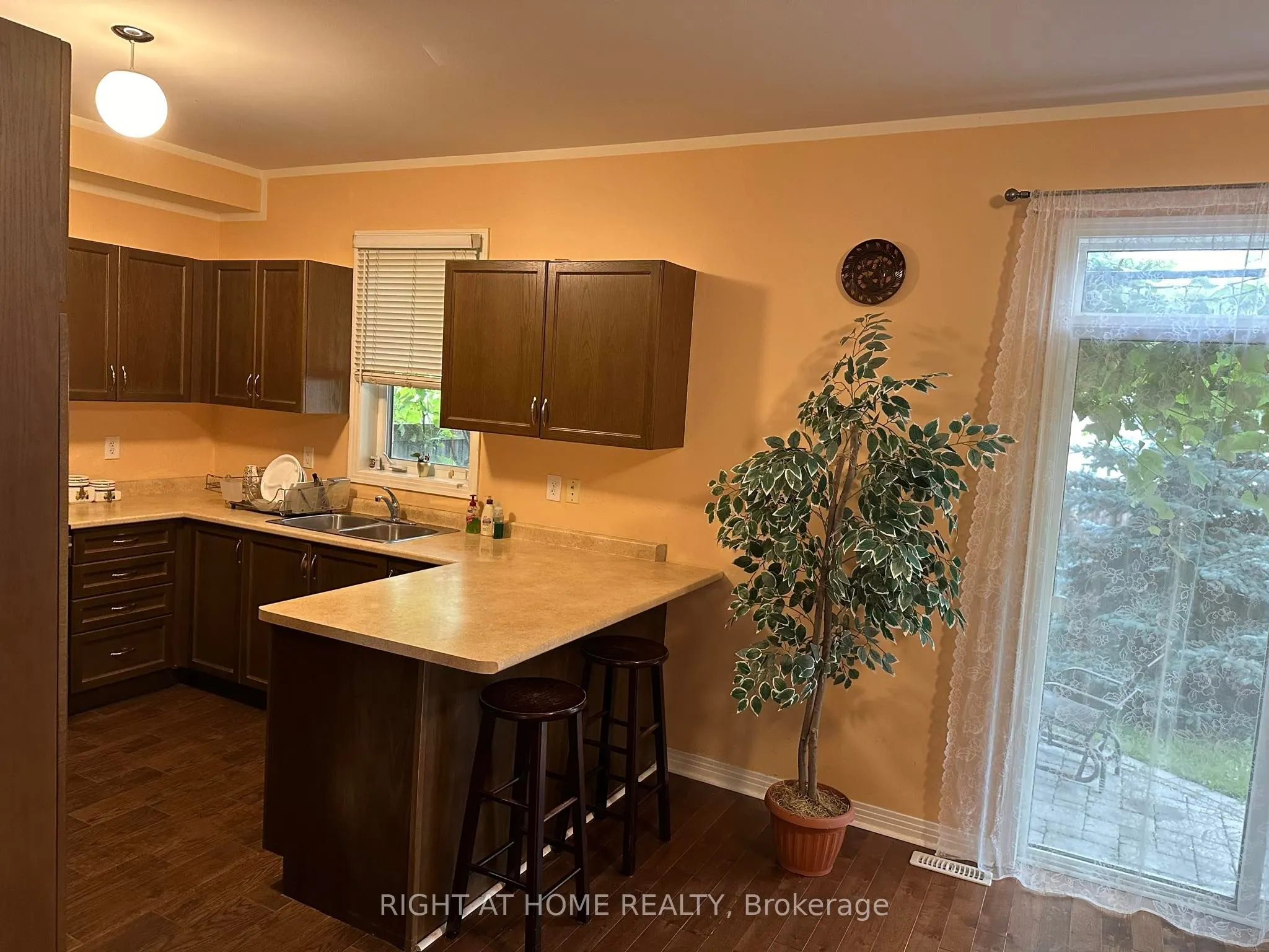 357 Dowson Loop, #(Main)