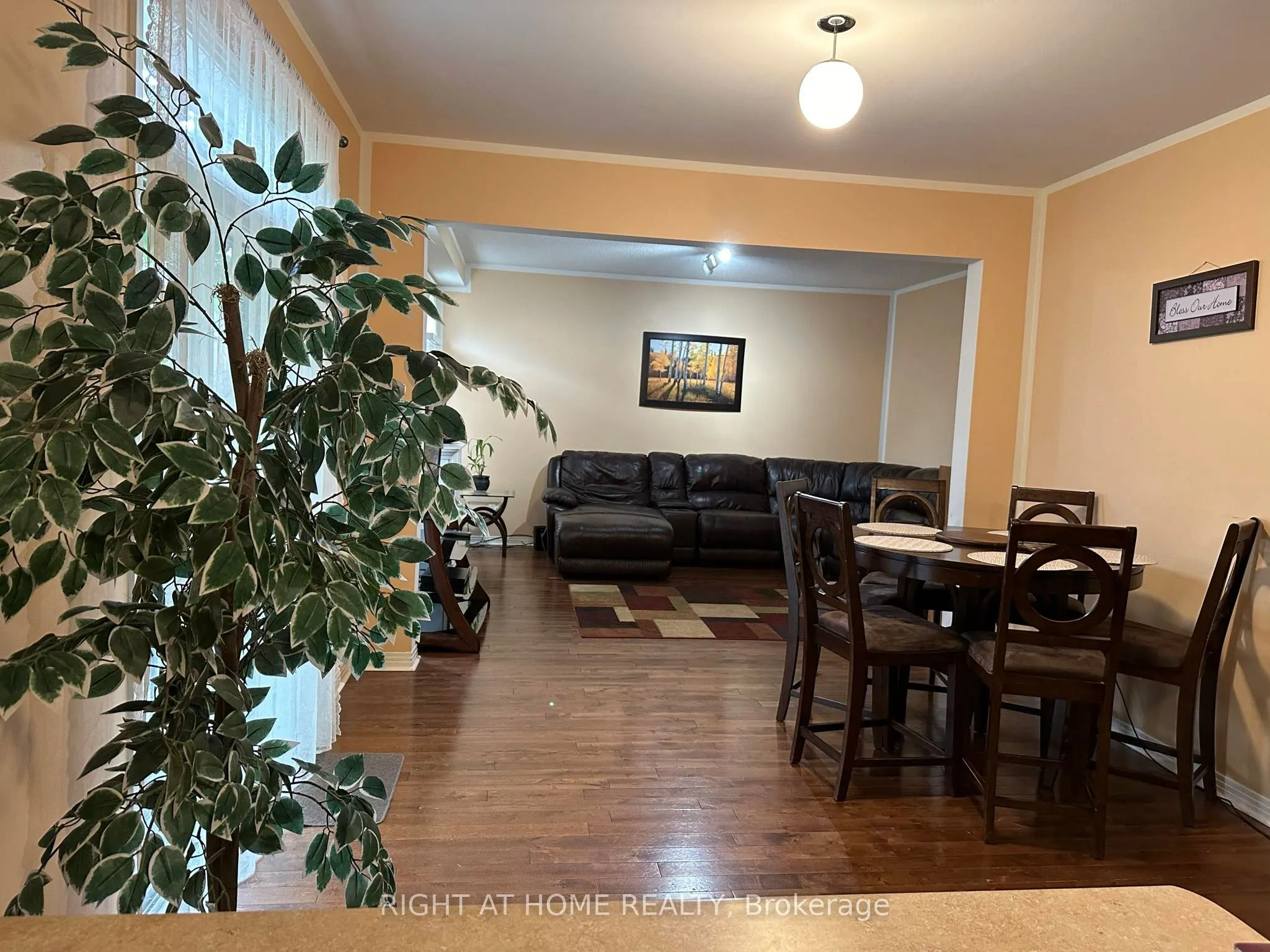 357 Dowson Loop, #(Main)