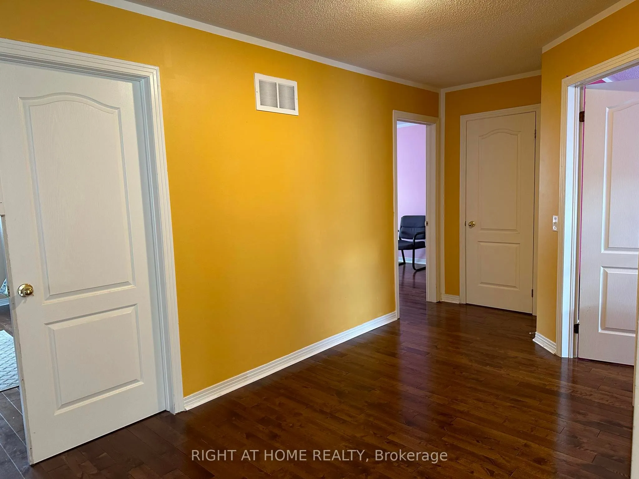 357 Dowson Loop, #(Main)