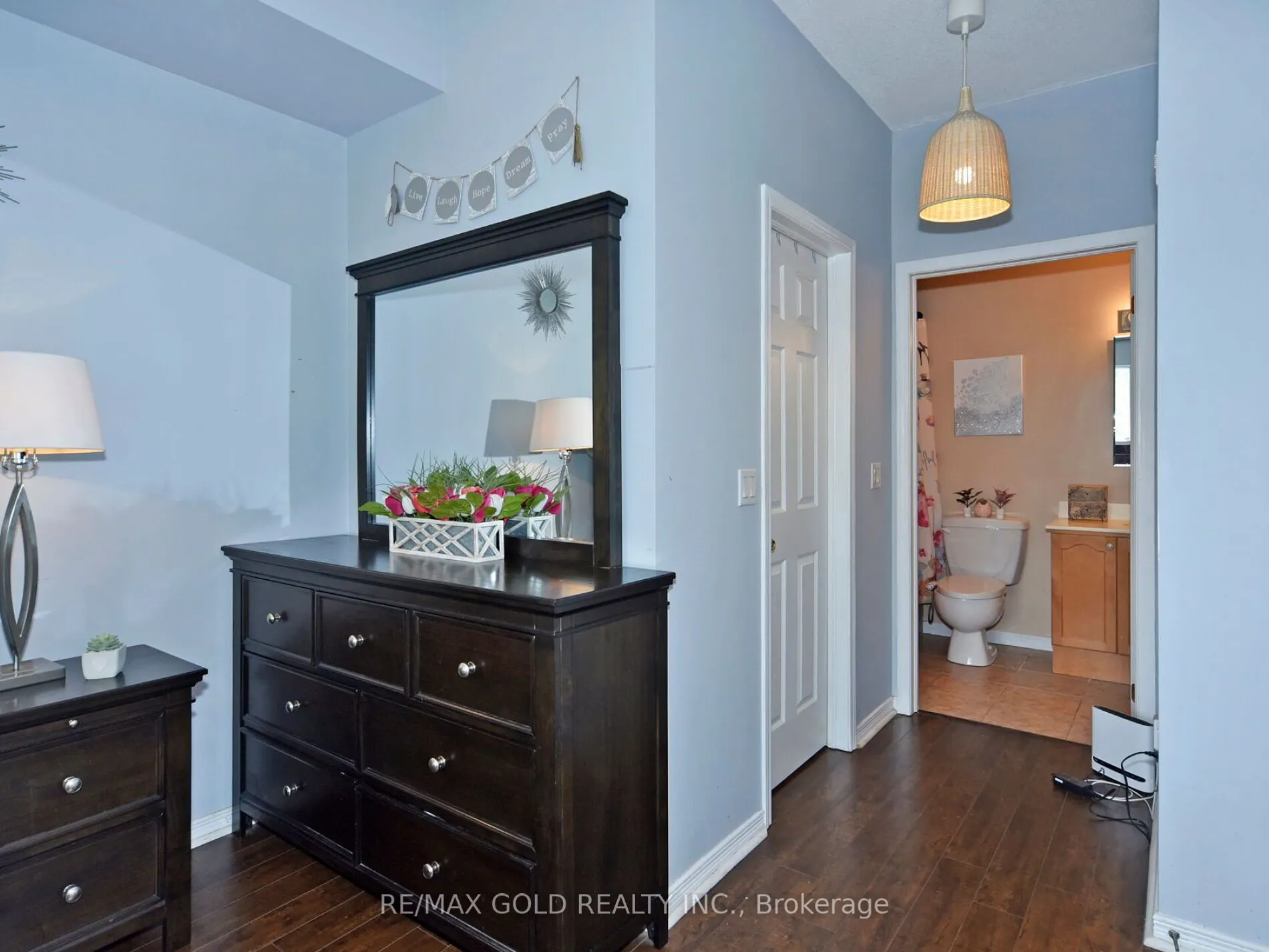 2 Maison Parc Court, #404