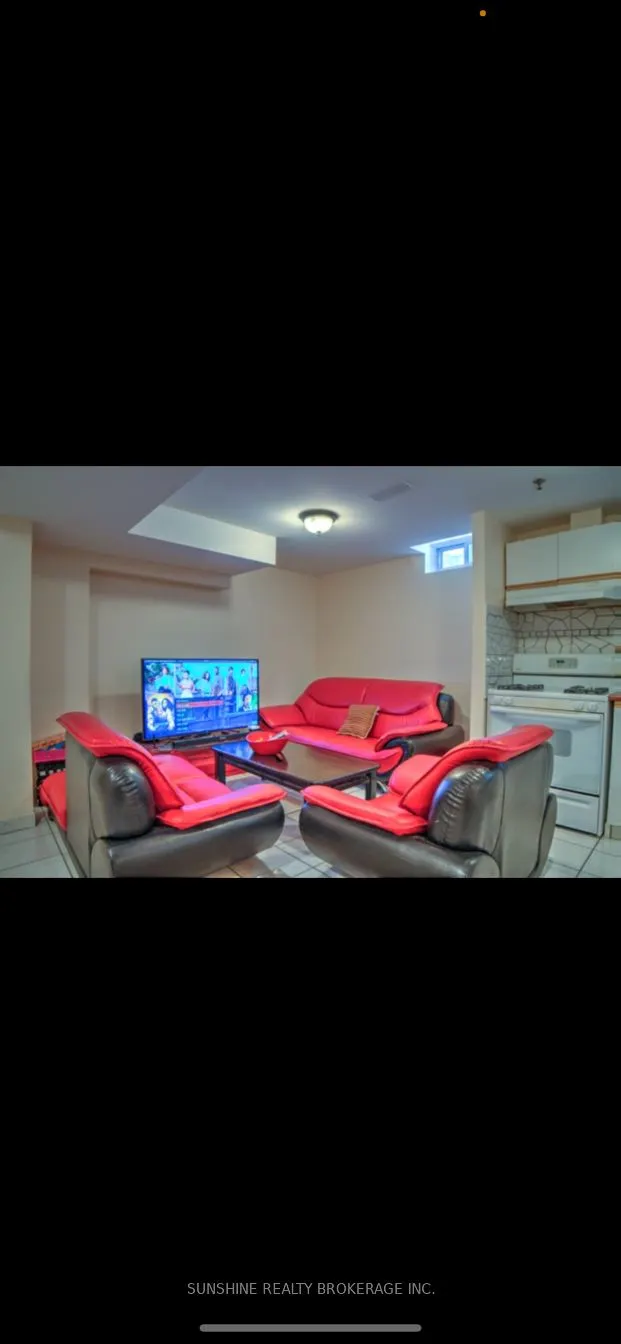 34 Coldstream Crescent, #Unit 02
