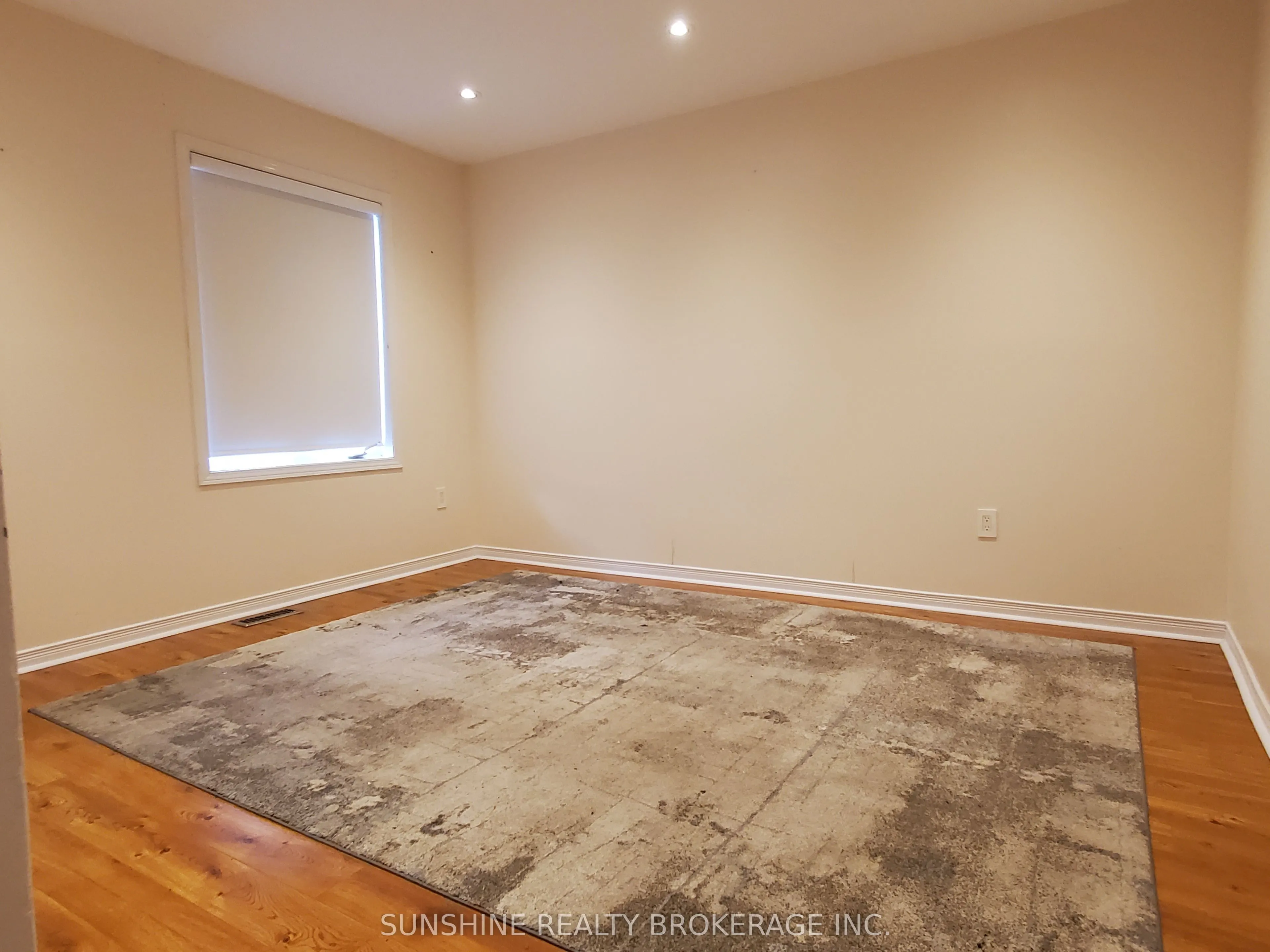 142 Laurelhurst Crescent