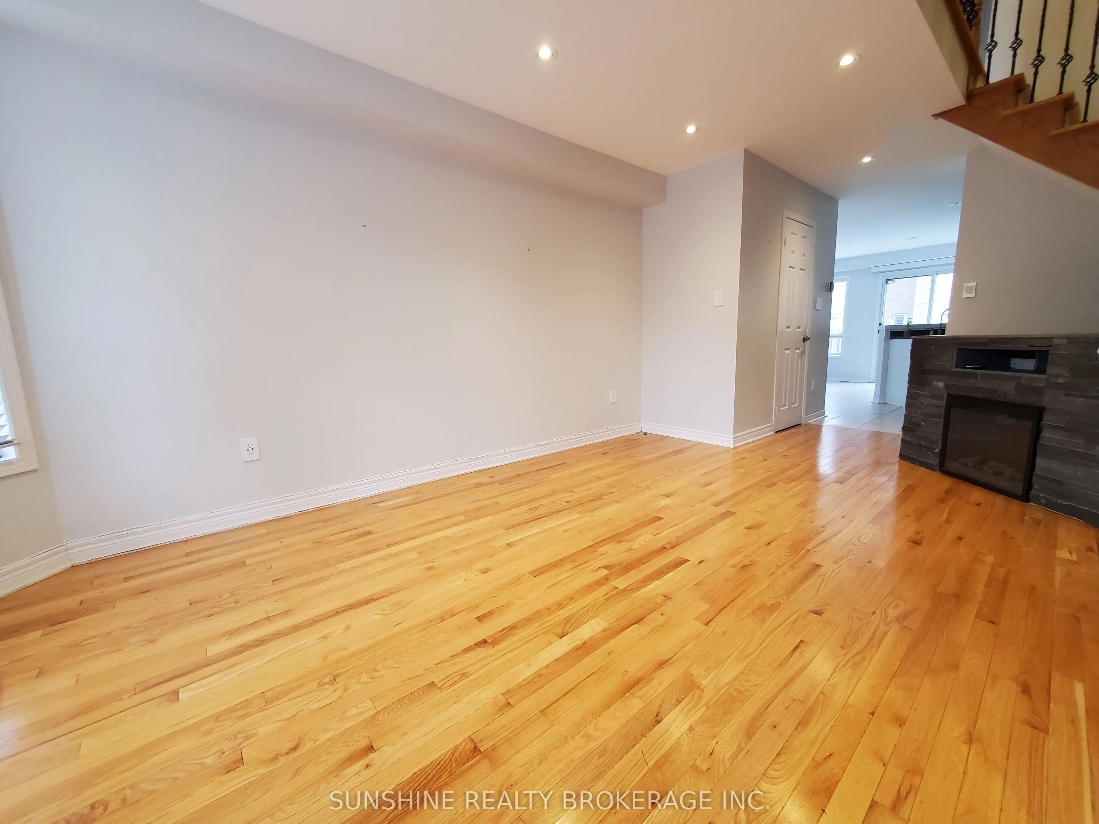142 Laurelhurst Crescent