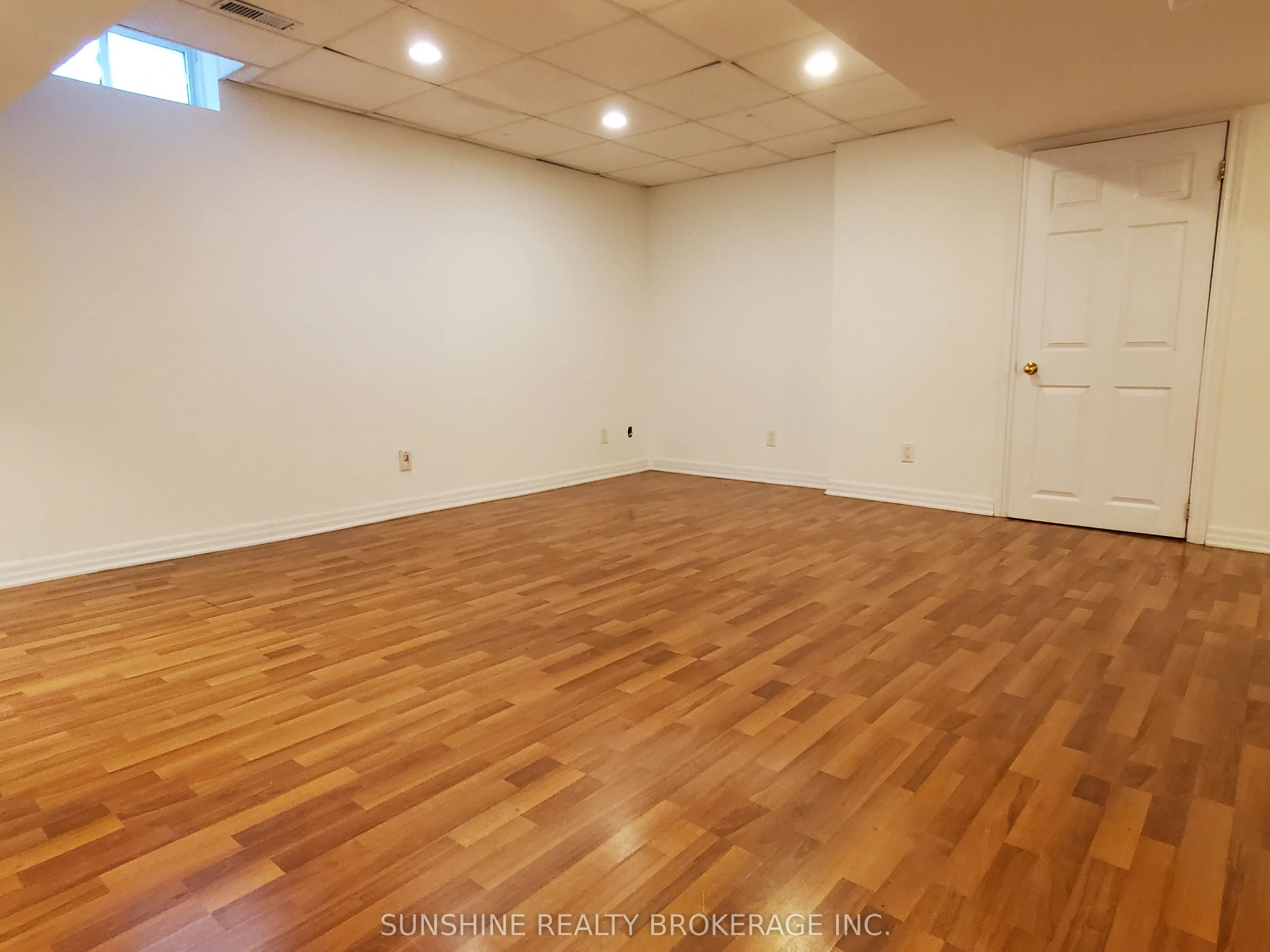 142 Laurelhurst Crescent