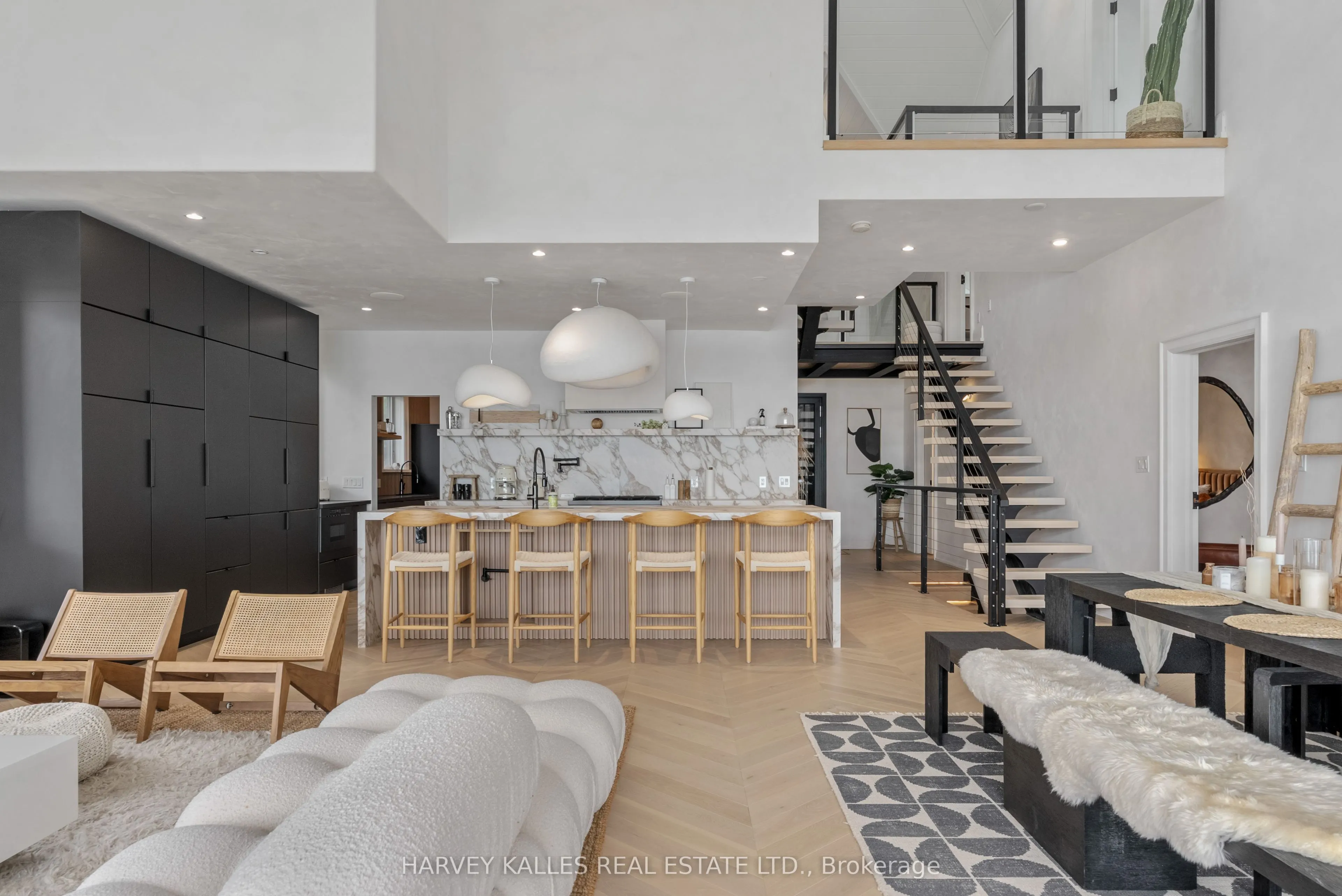 3421 Crescent Harbour Road
