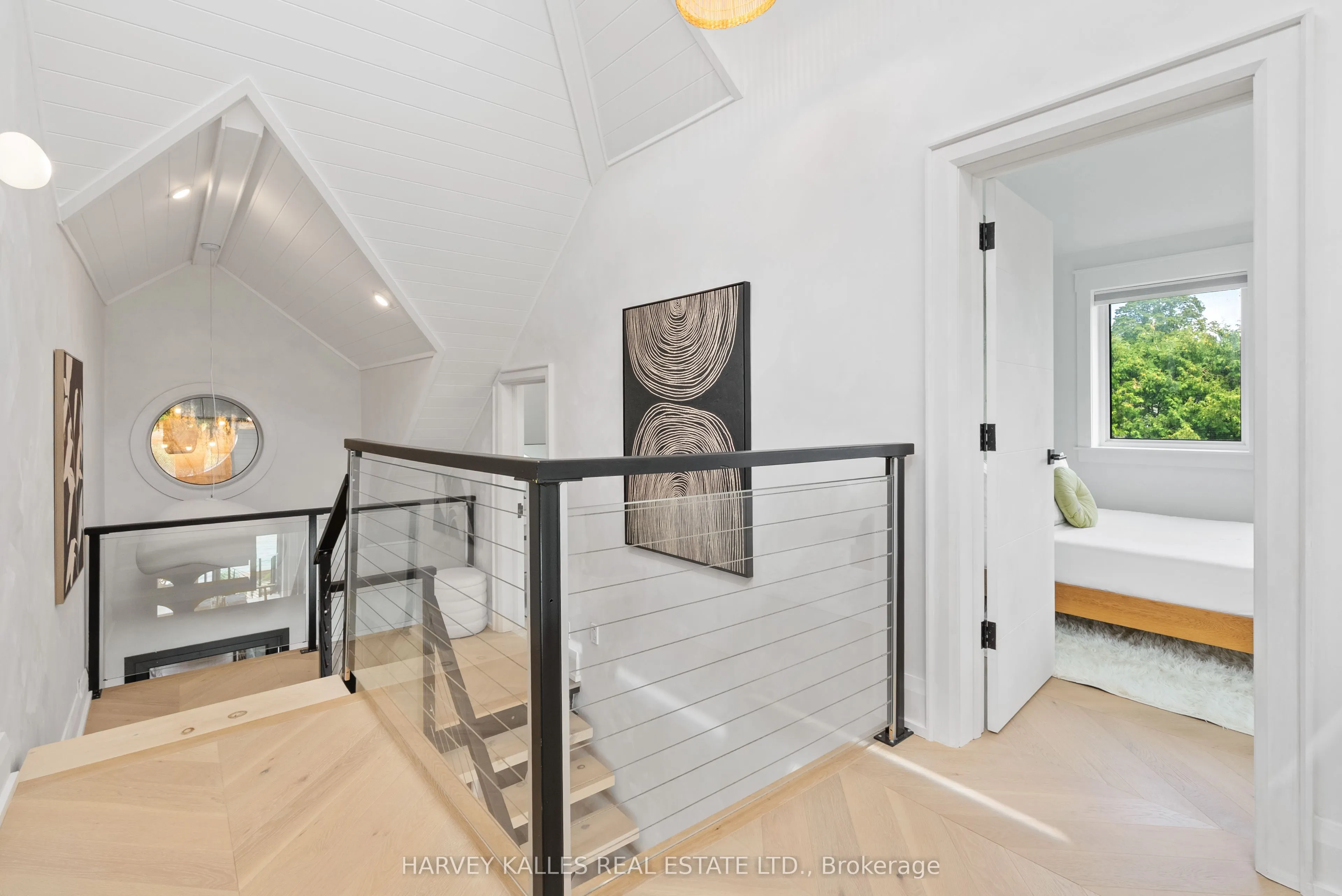 3421 Crescent Harbour Road