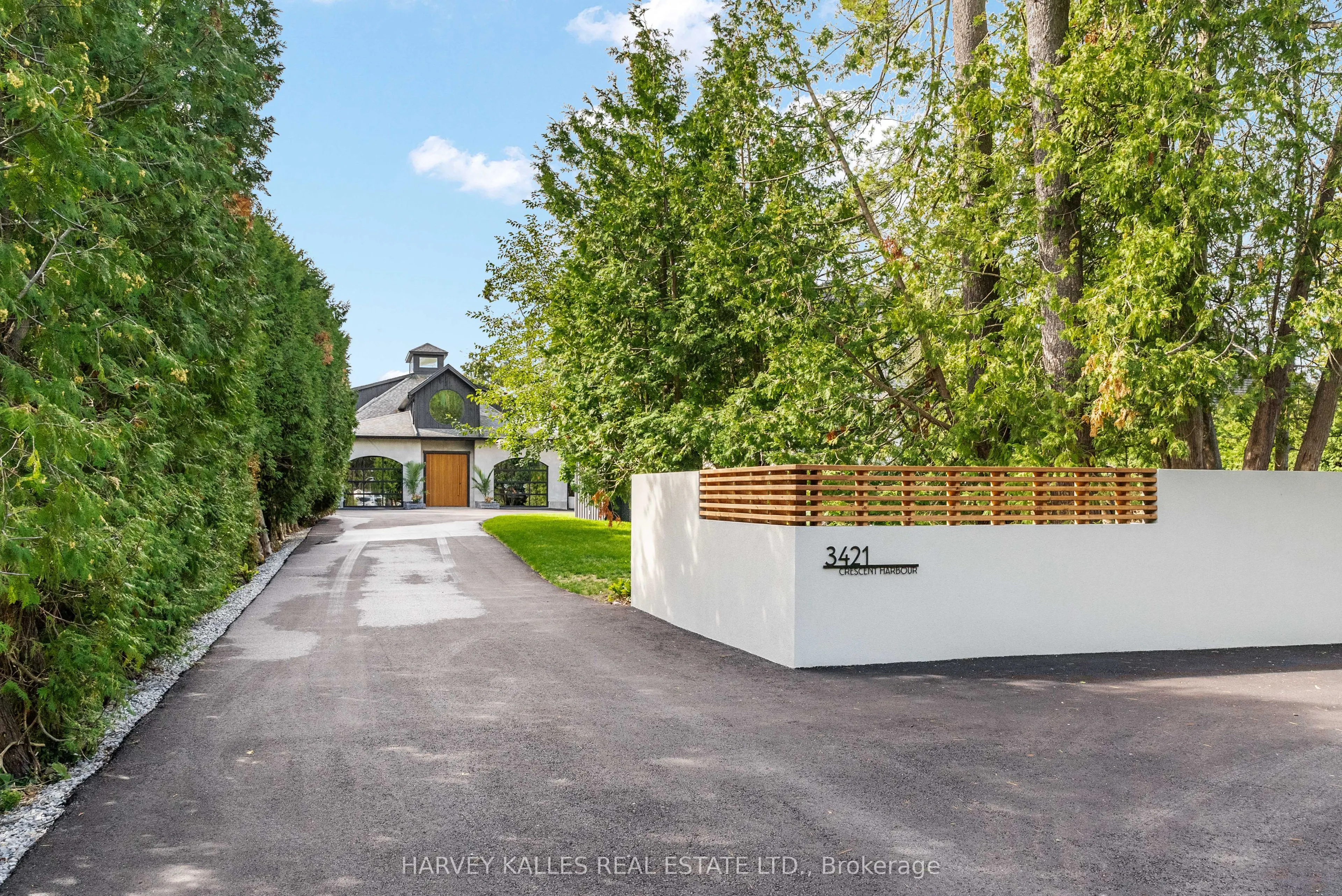 3421 Crescent Harbour Road