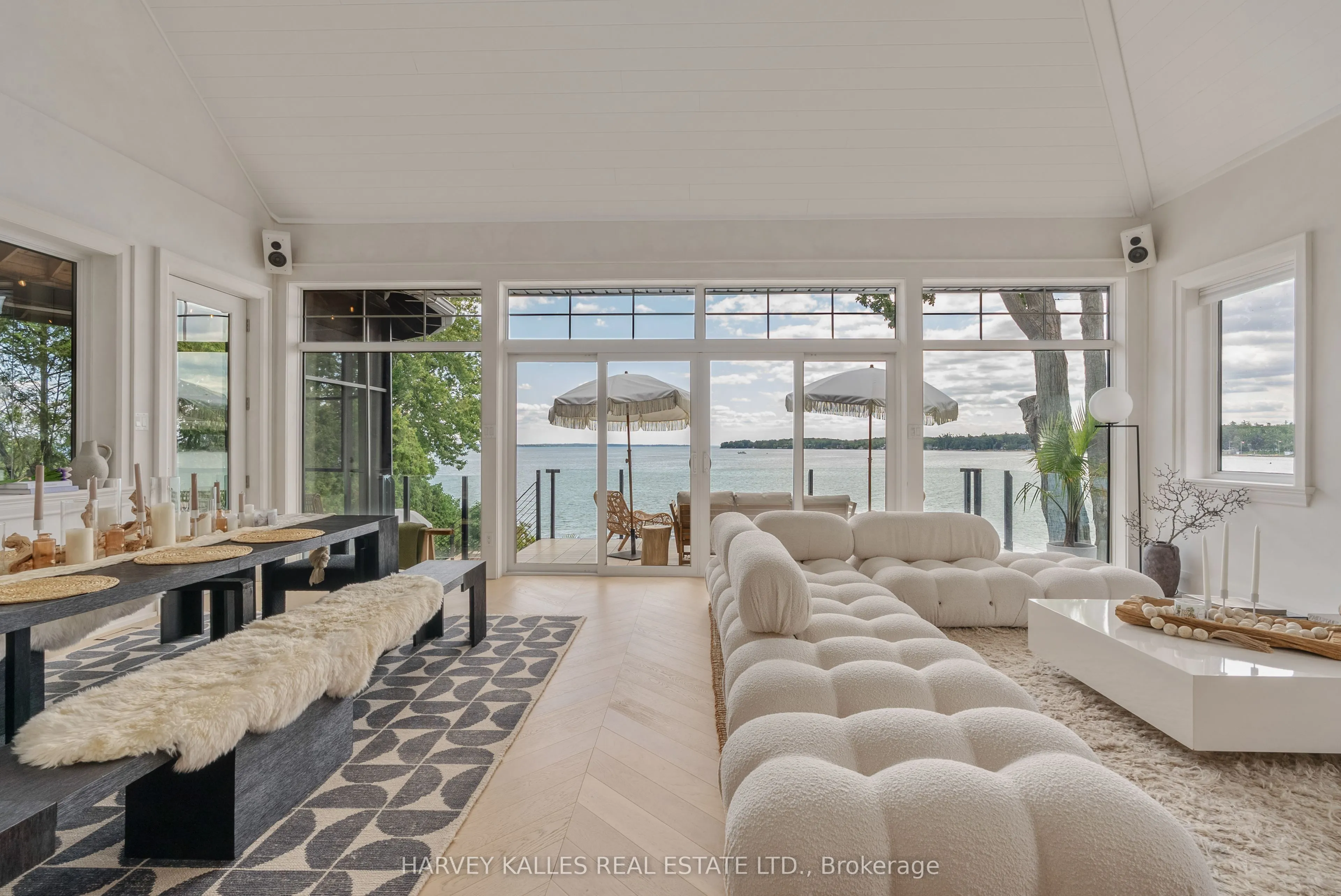 3421 Crescent Harbour Road