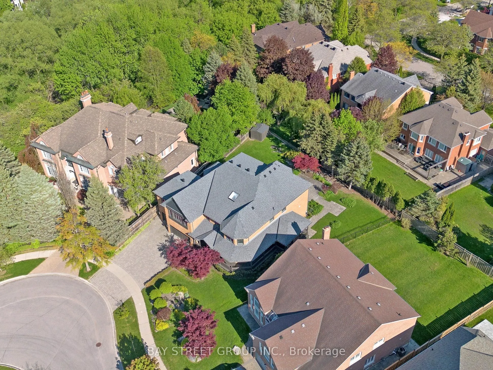 25 Brookshill Crescent