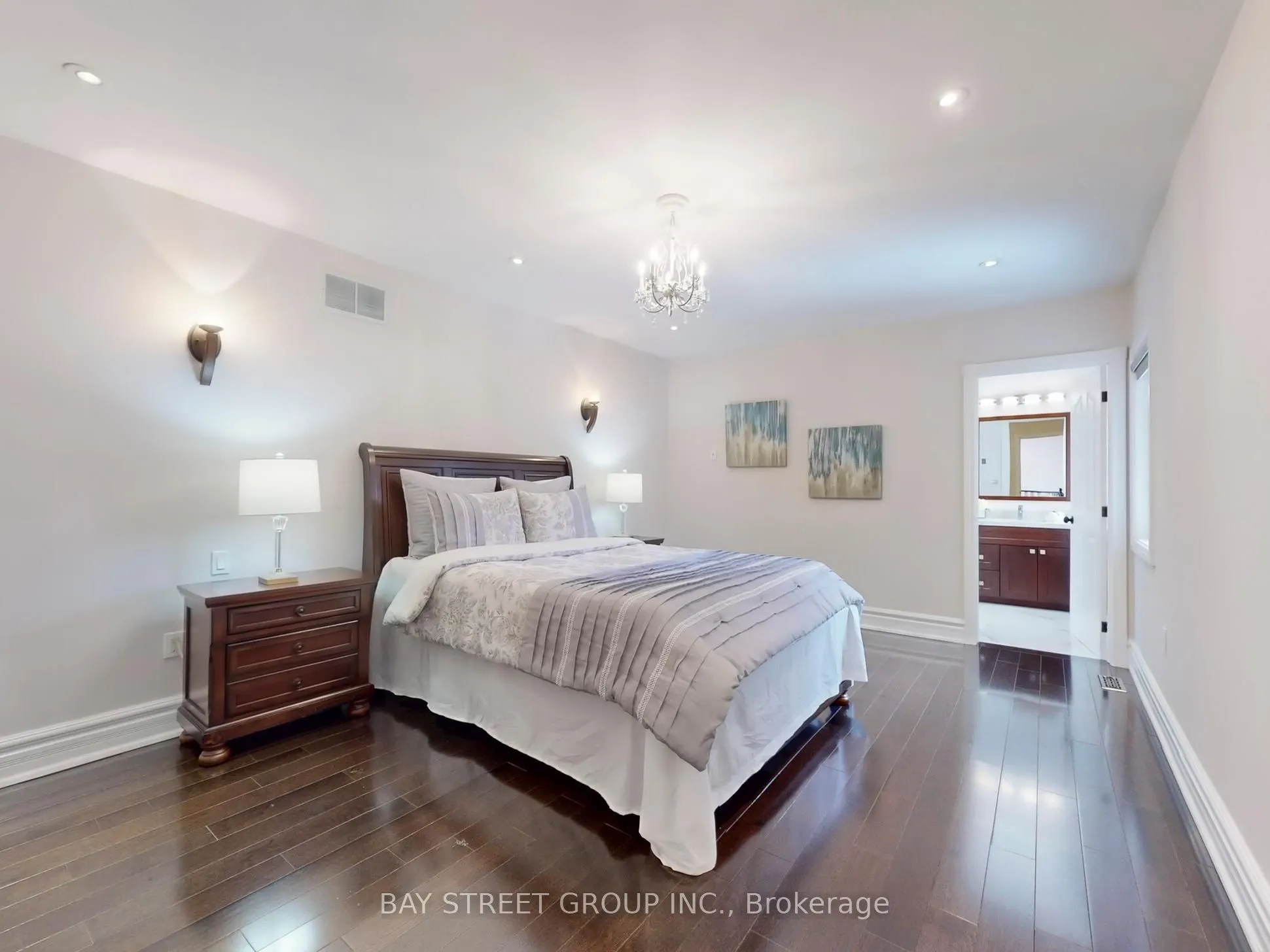 25 Brookshill Crescent