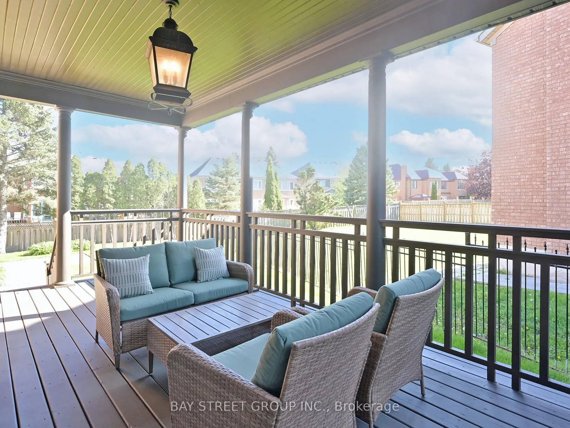 25 Brookshill Crescent