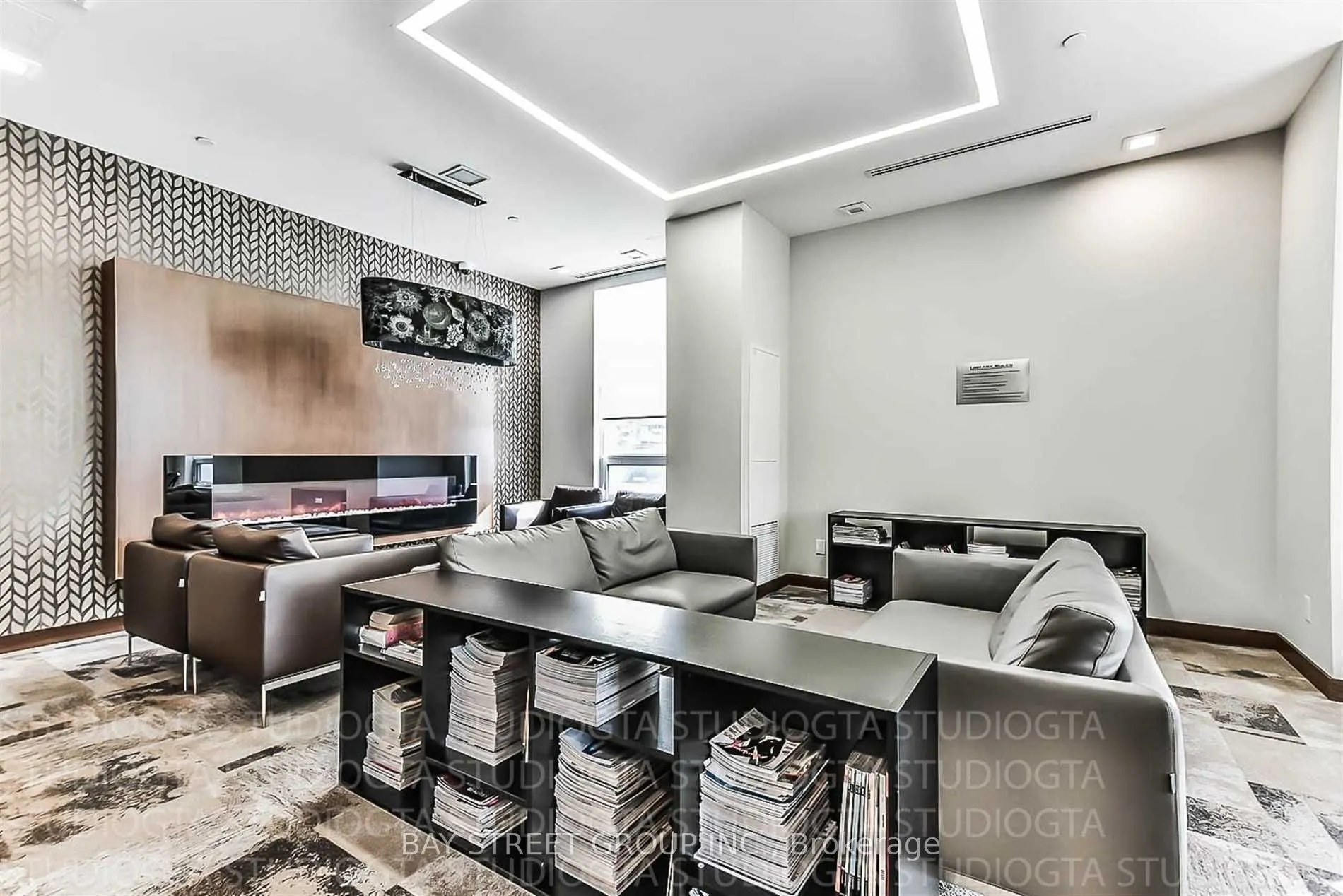 1 Uptown Drive, #1202