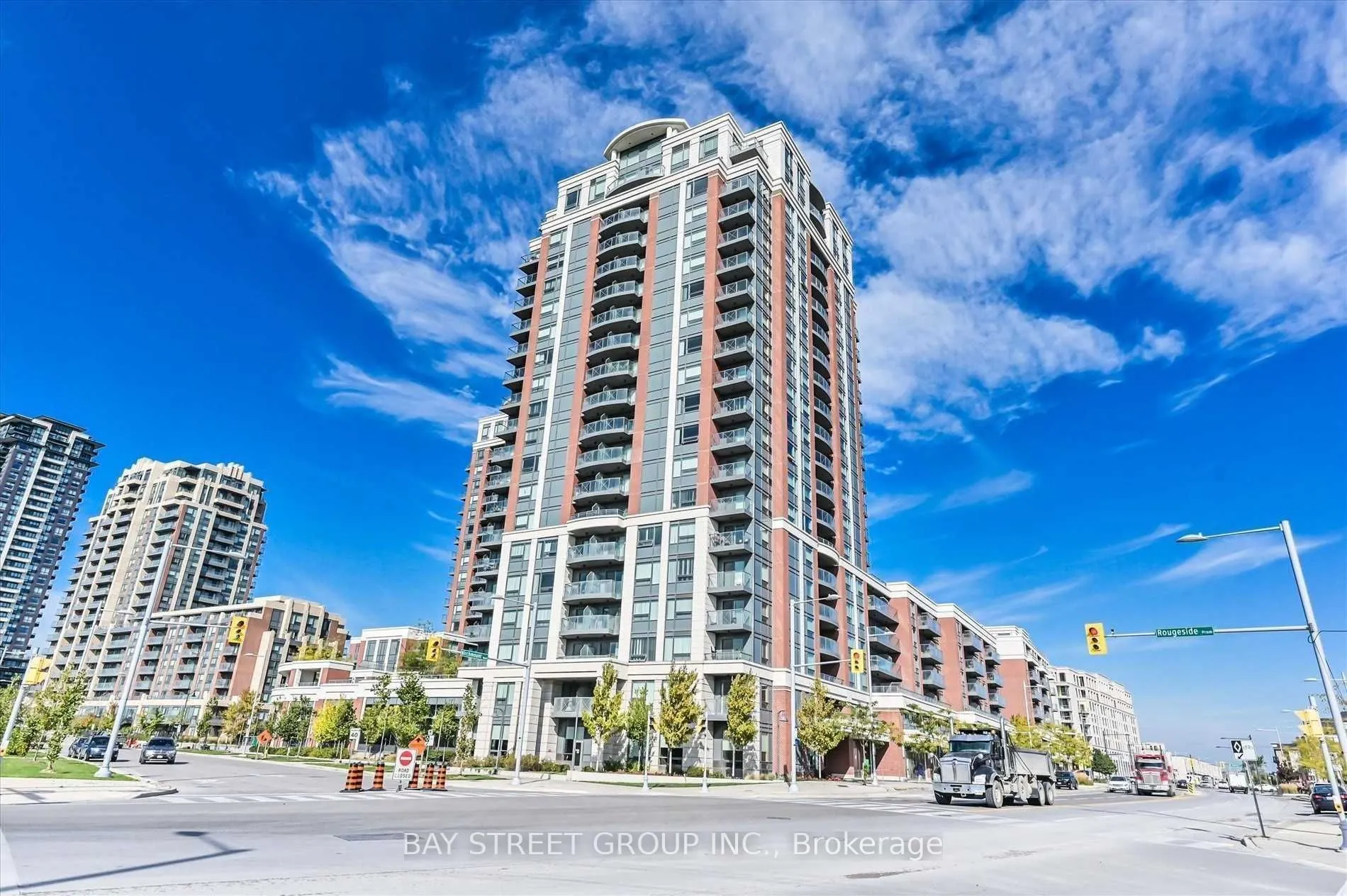 1 Uptown Drive, #1202