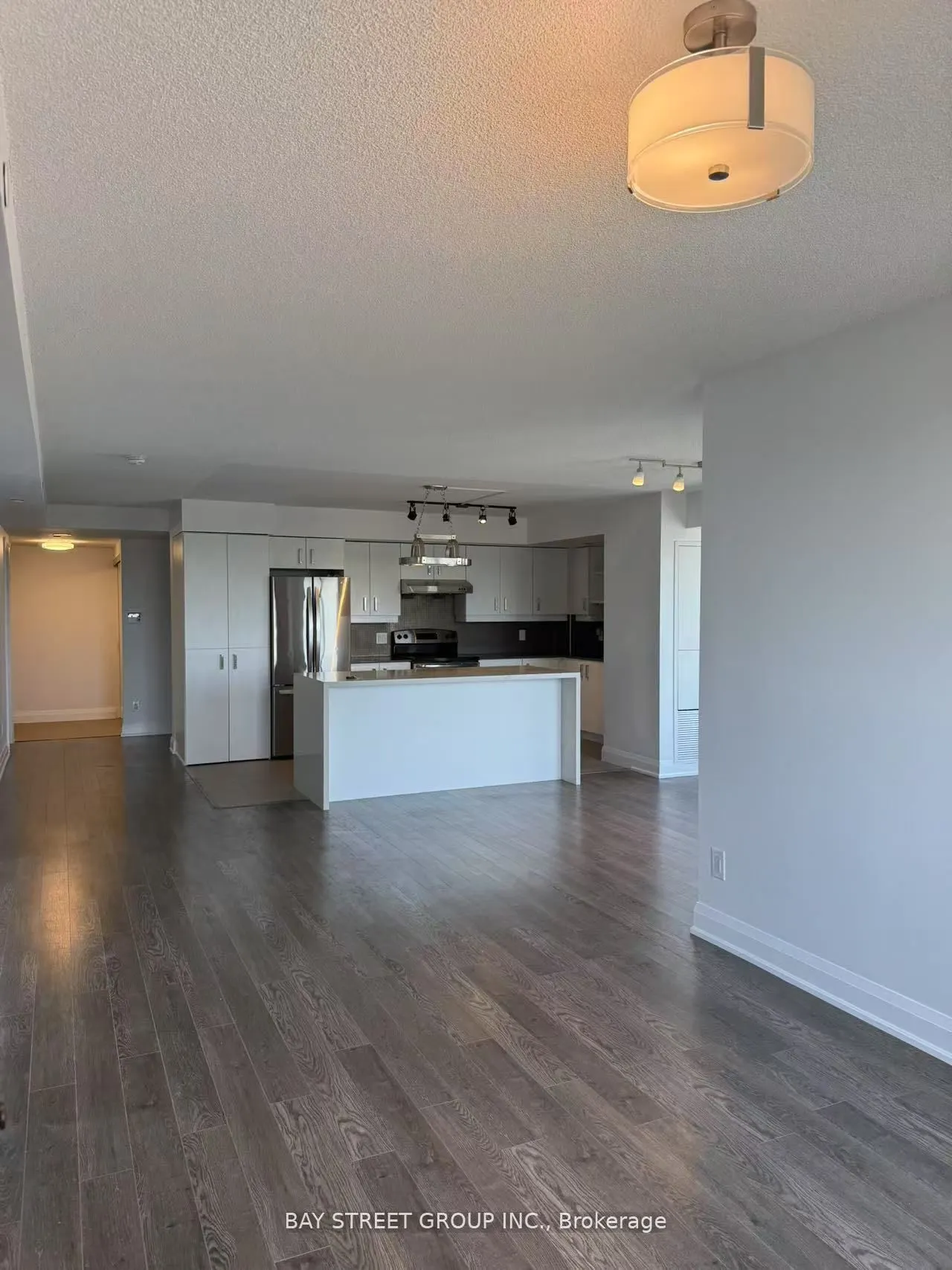 1 Uptown Drive, #1202