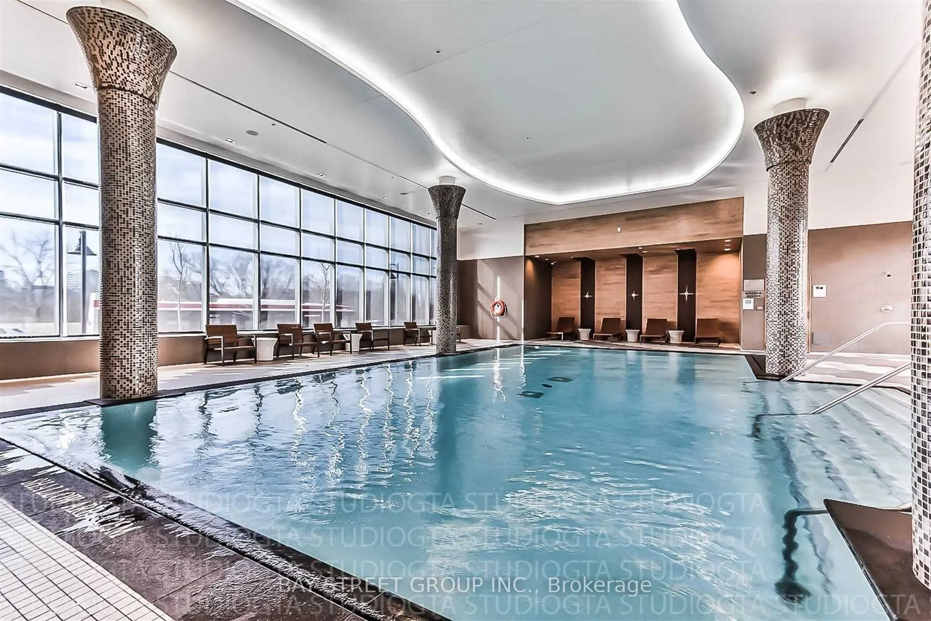 1 Uptown Drive, #1202