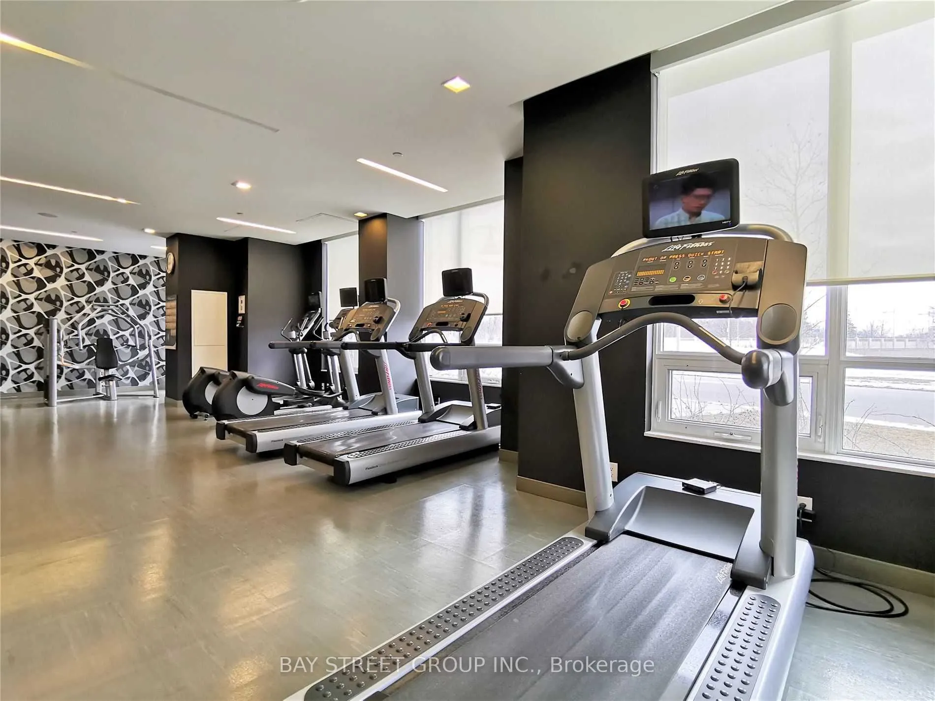 1 Uptown Drive, #1202