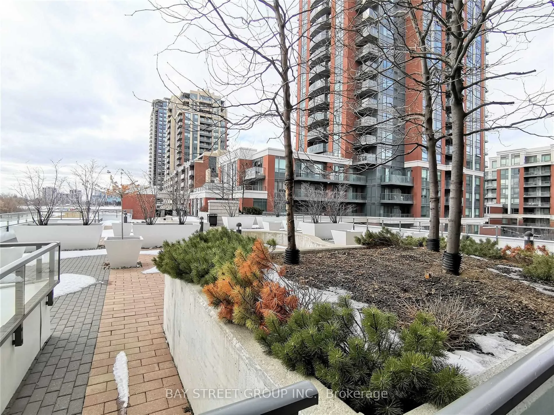1 Uptown Drive, #1202